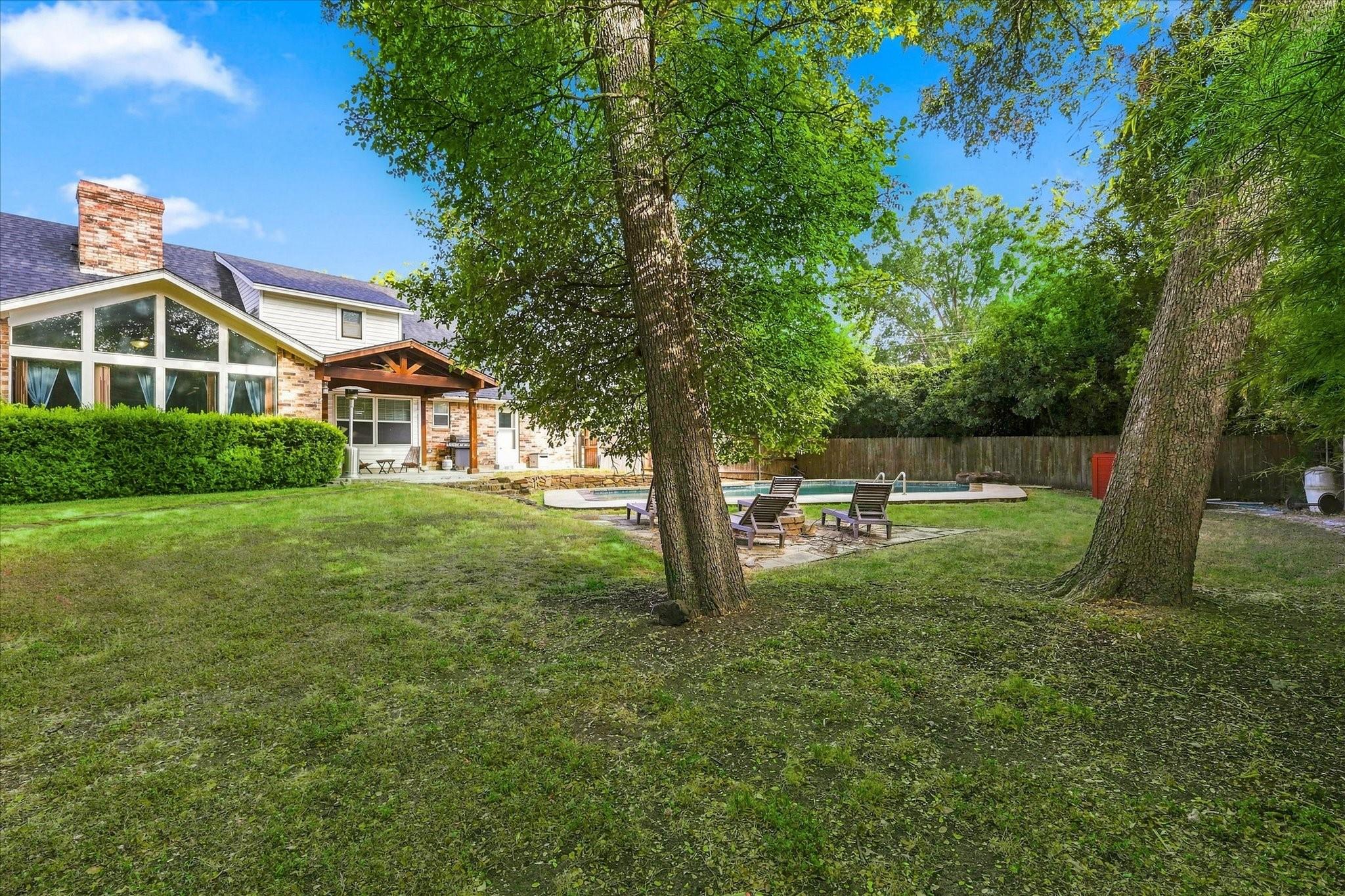 main property photo 37