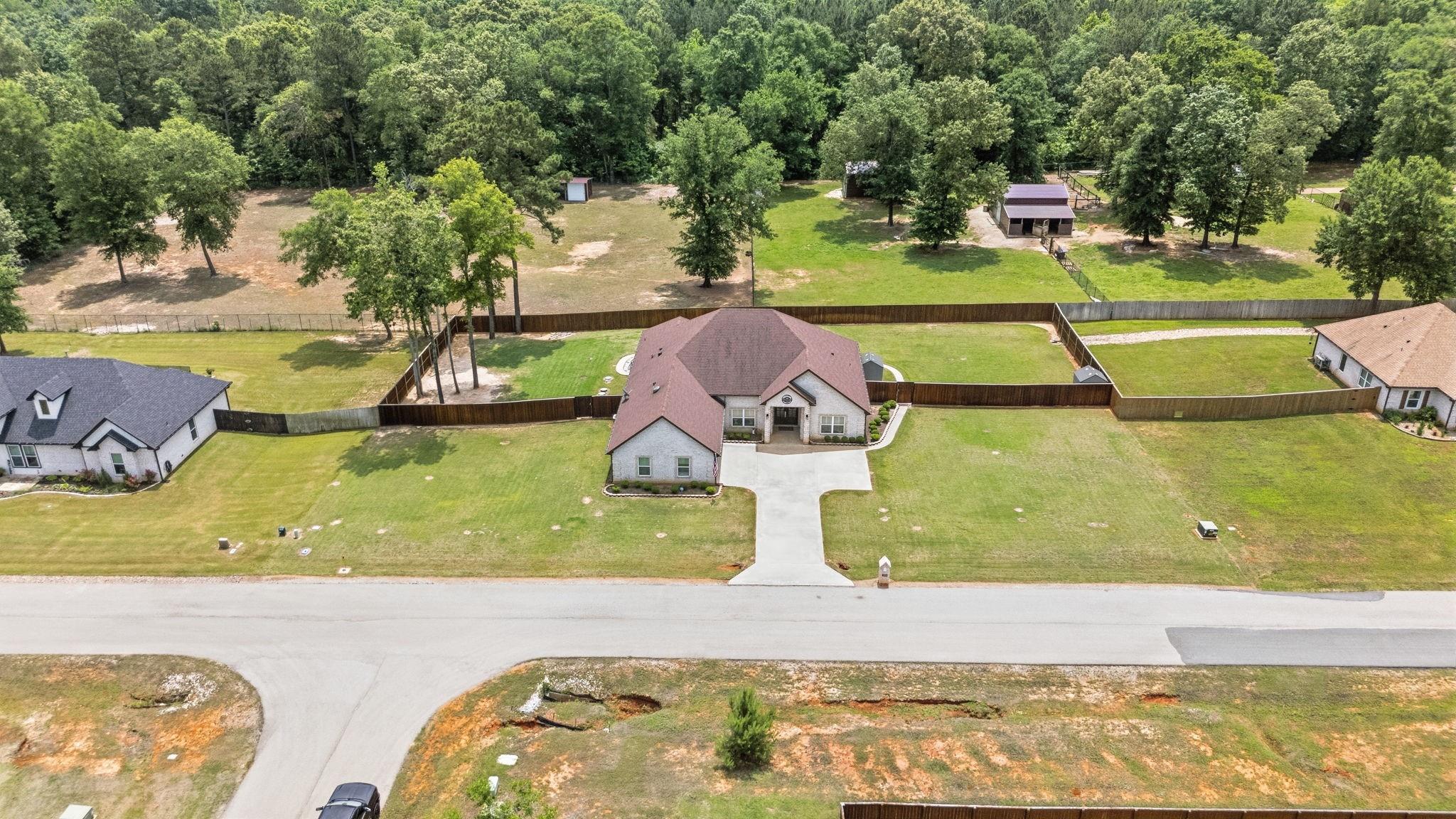 main property photo 27