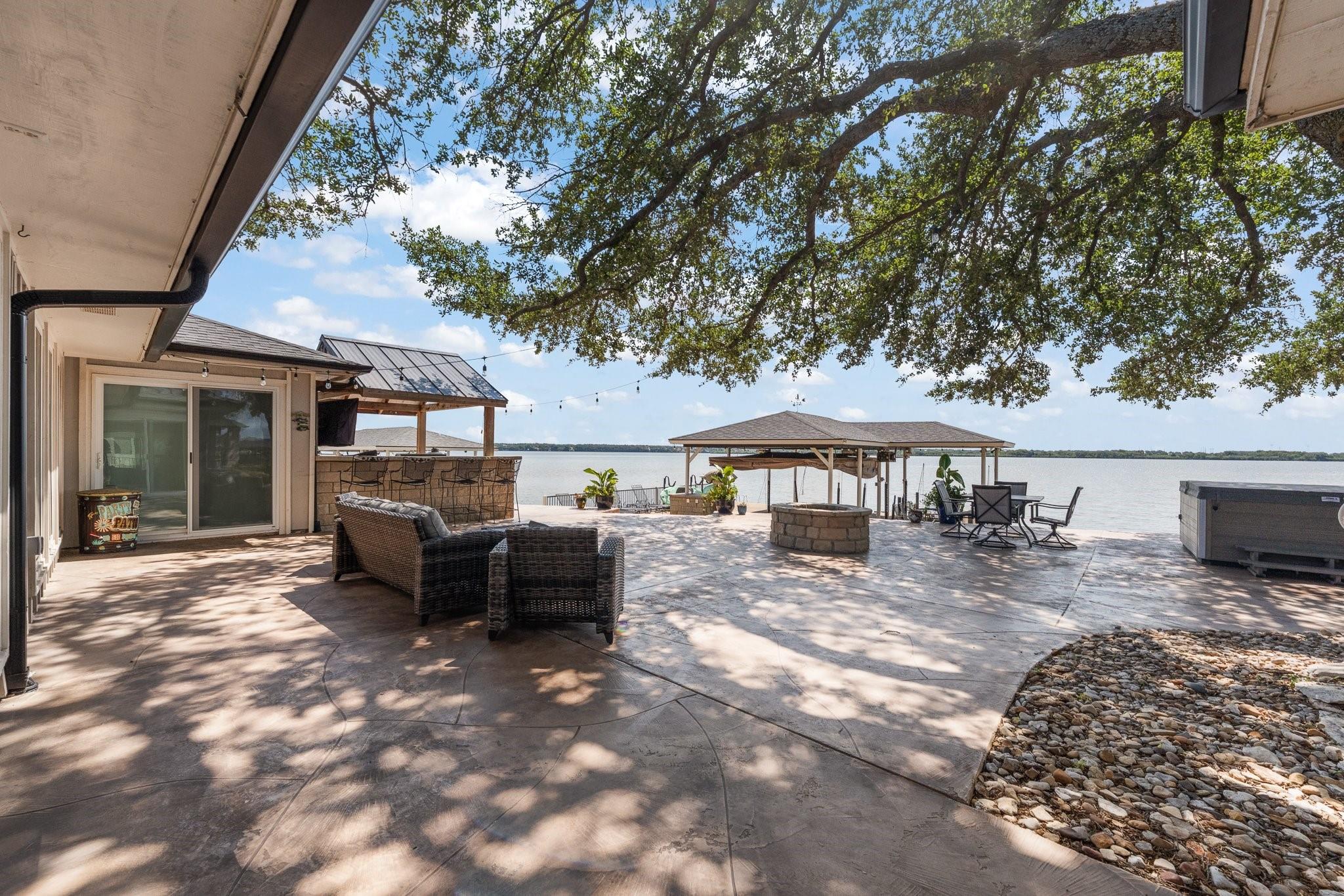 main property photo 32