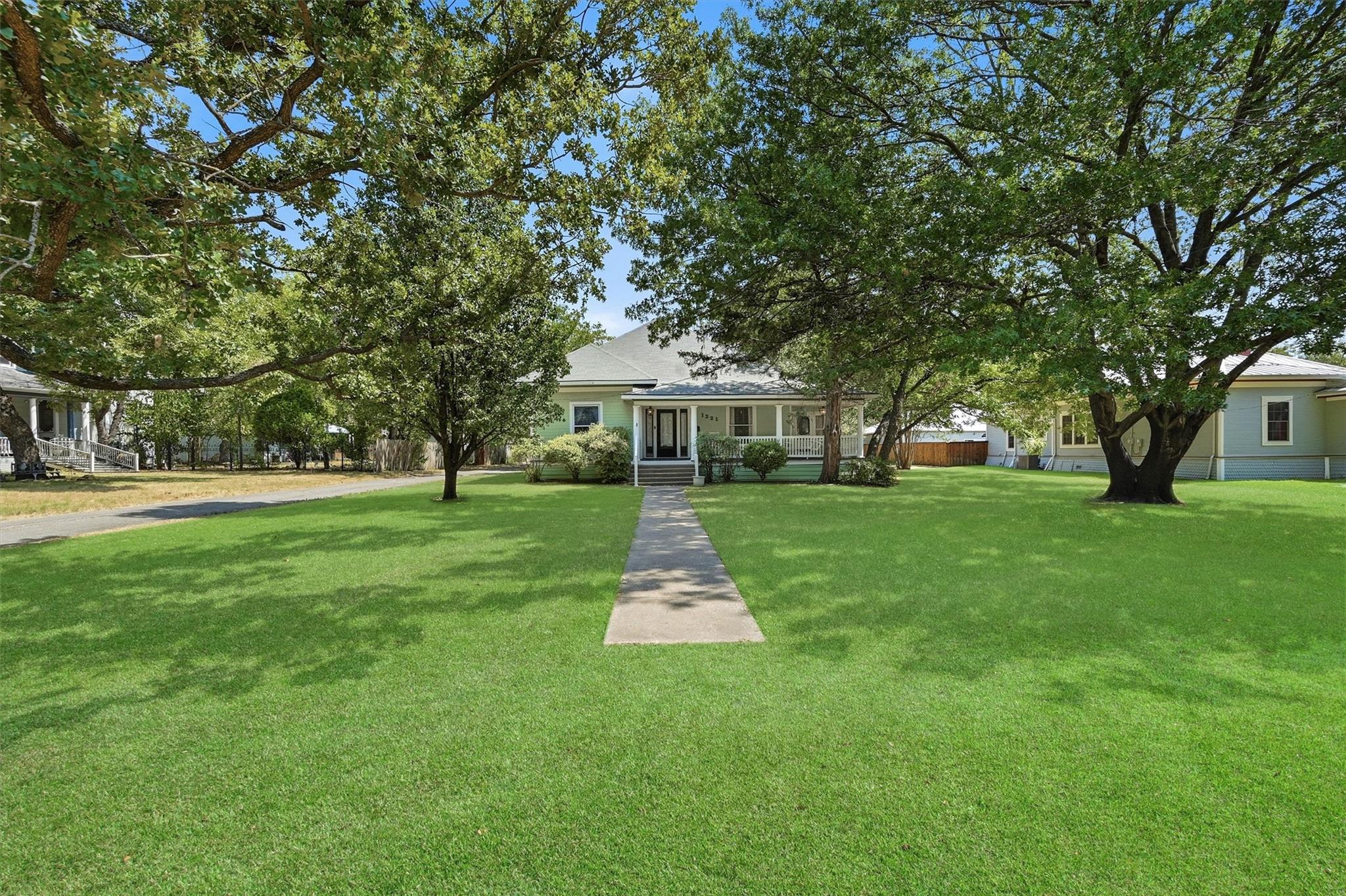 main property photo 2