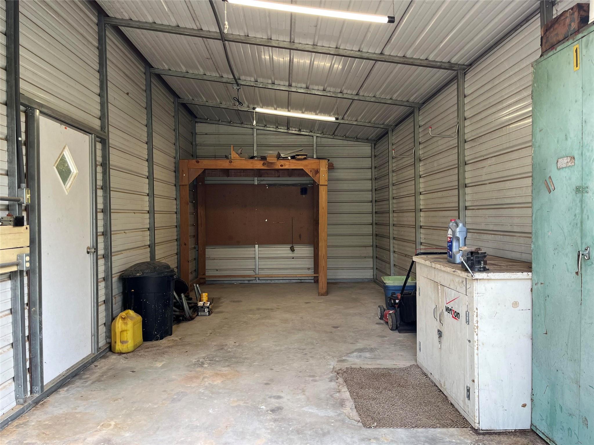 main property photo 33