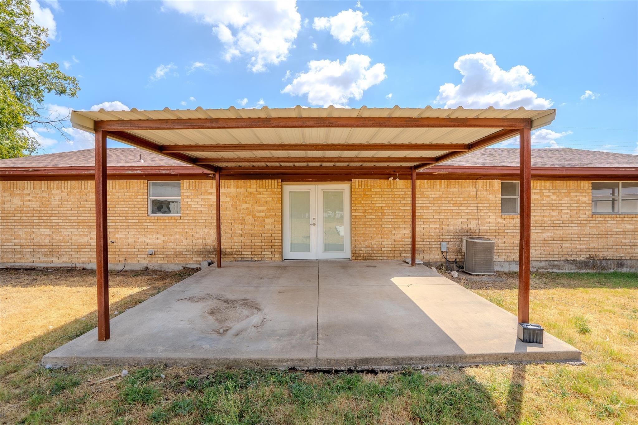 main property photo 27