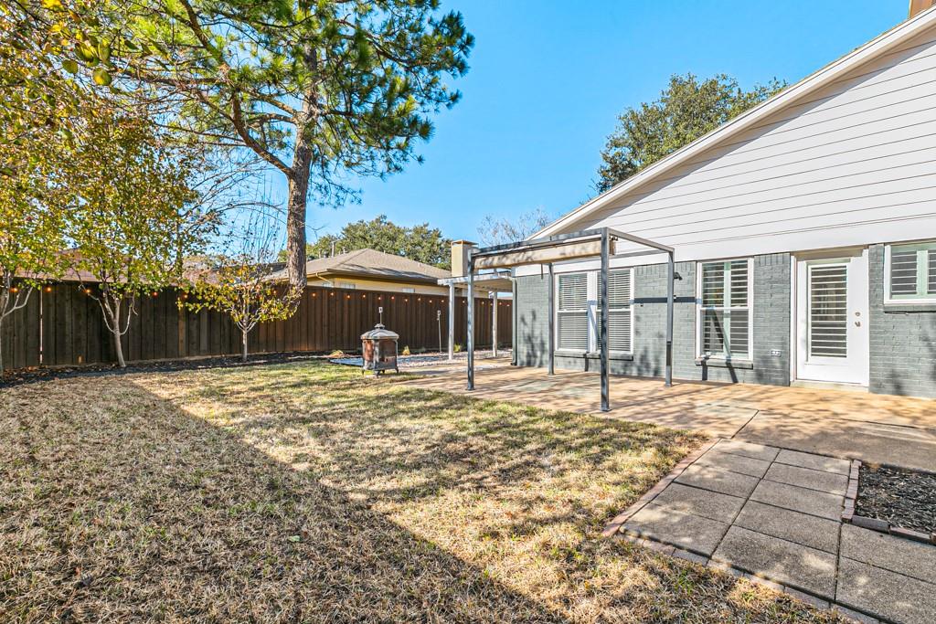 main property photo 28
