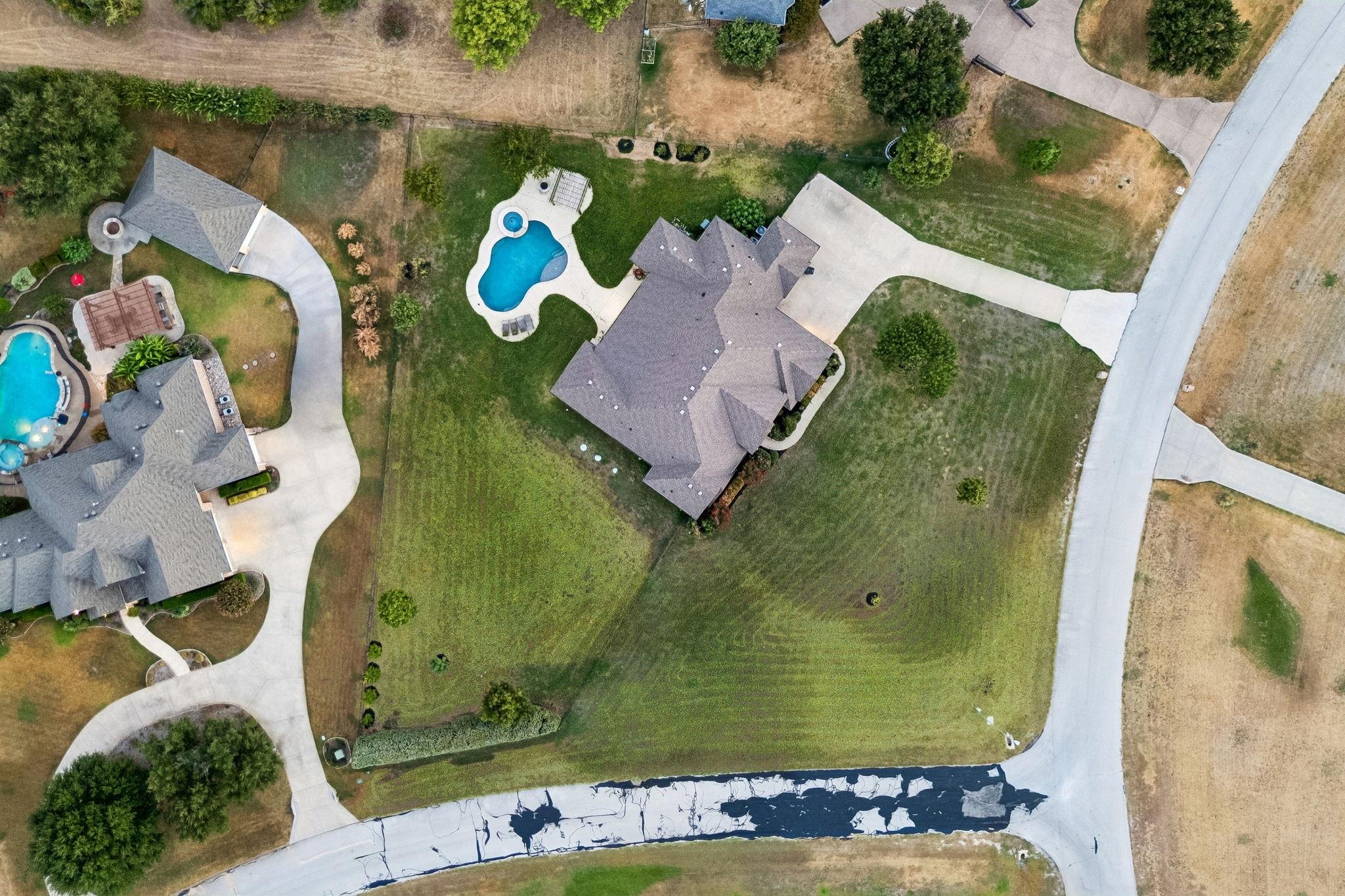 main property photo 3