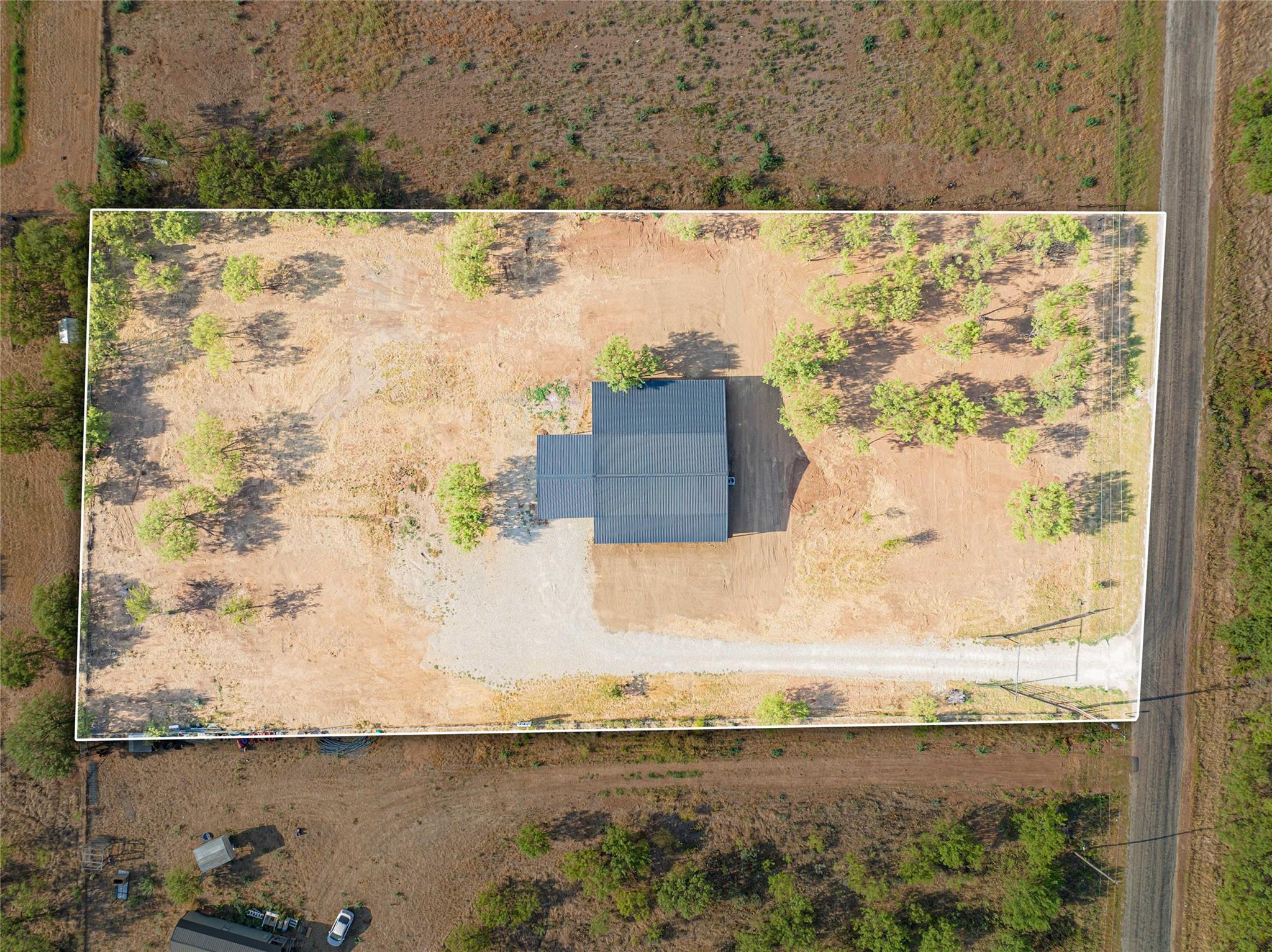 main property photo 30