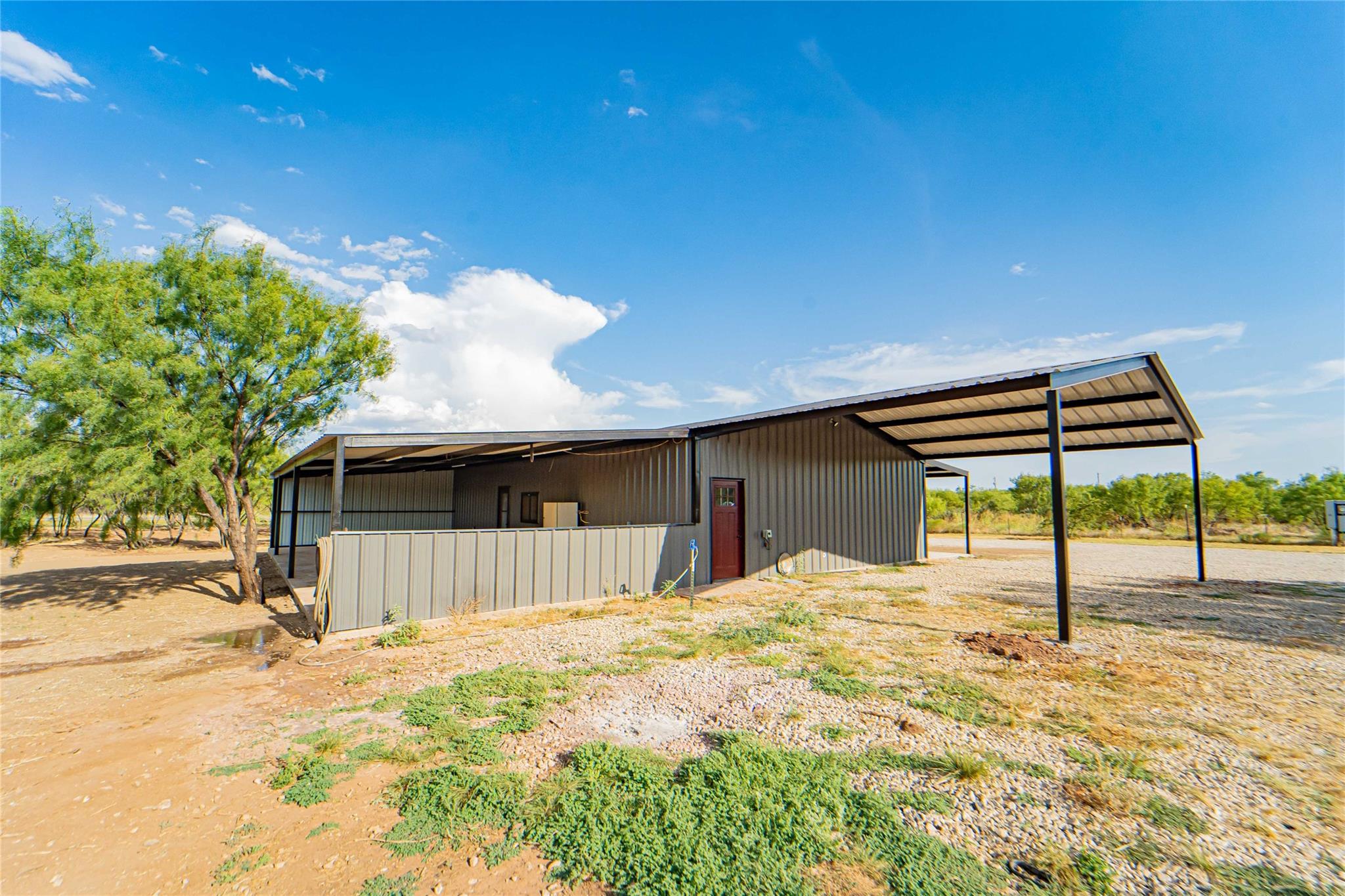 main property photo 6