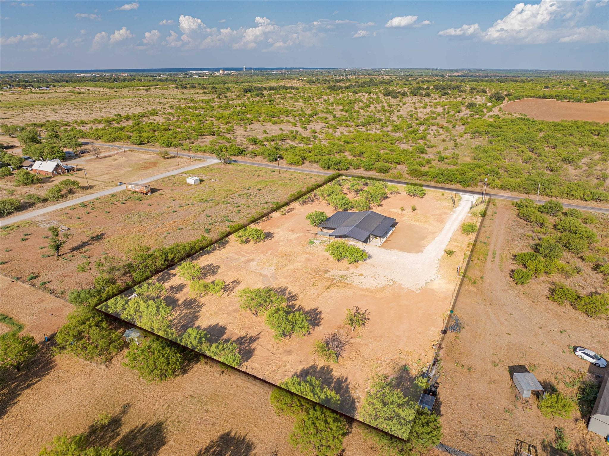main property photo 9
