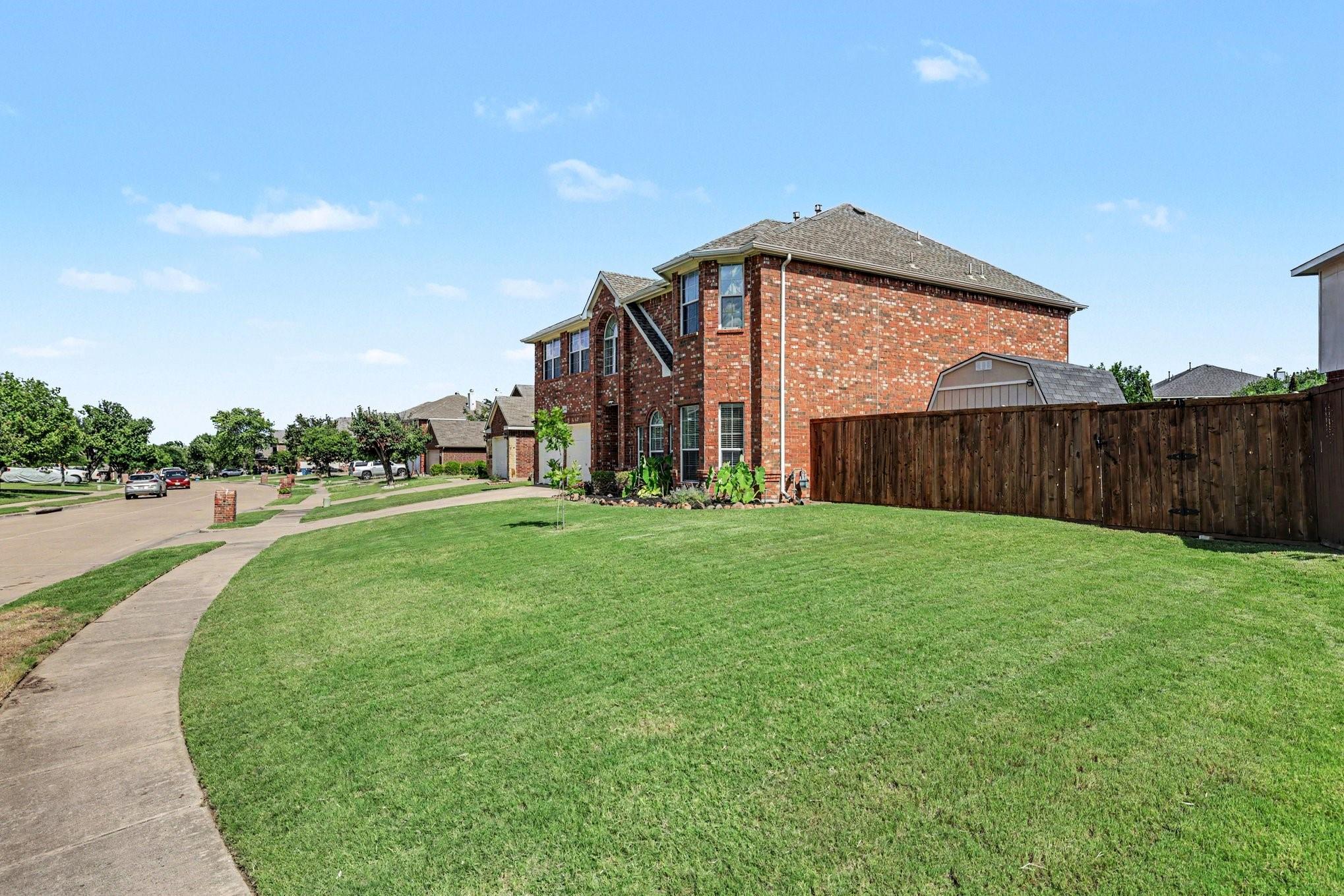 main property photo 27