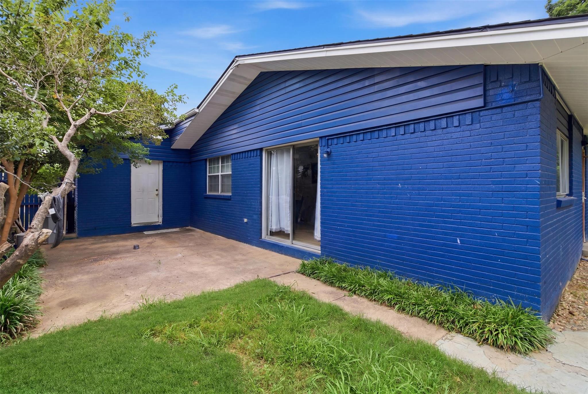 main property photo 39