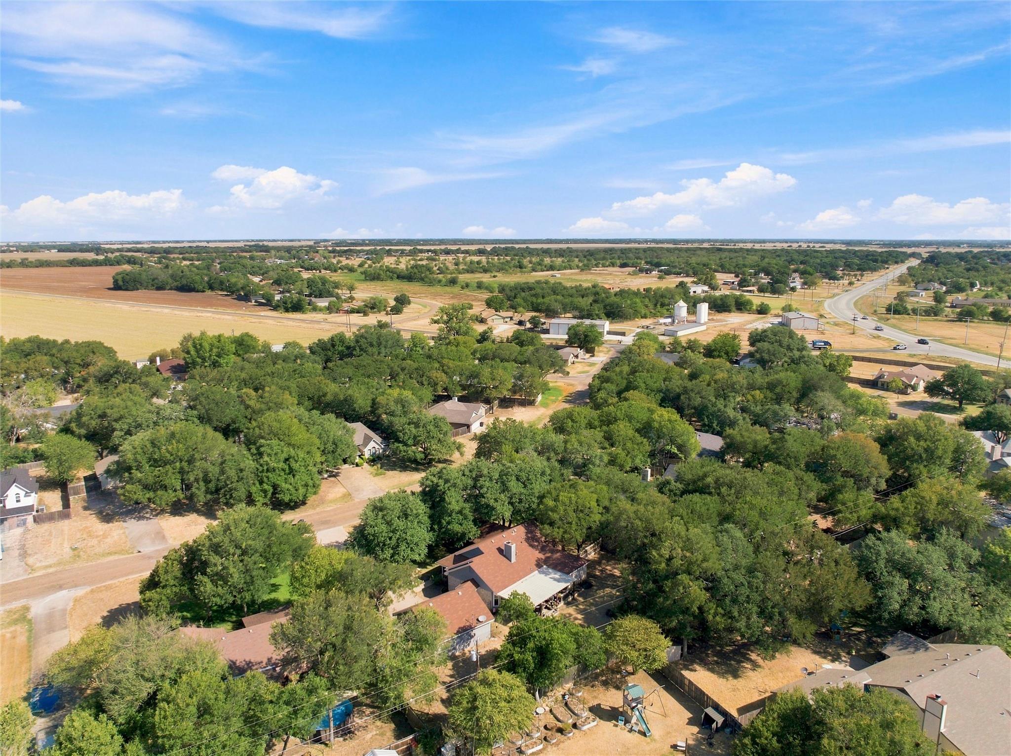 main property photo 30
