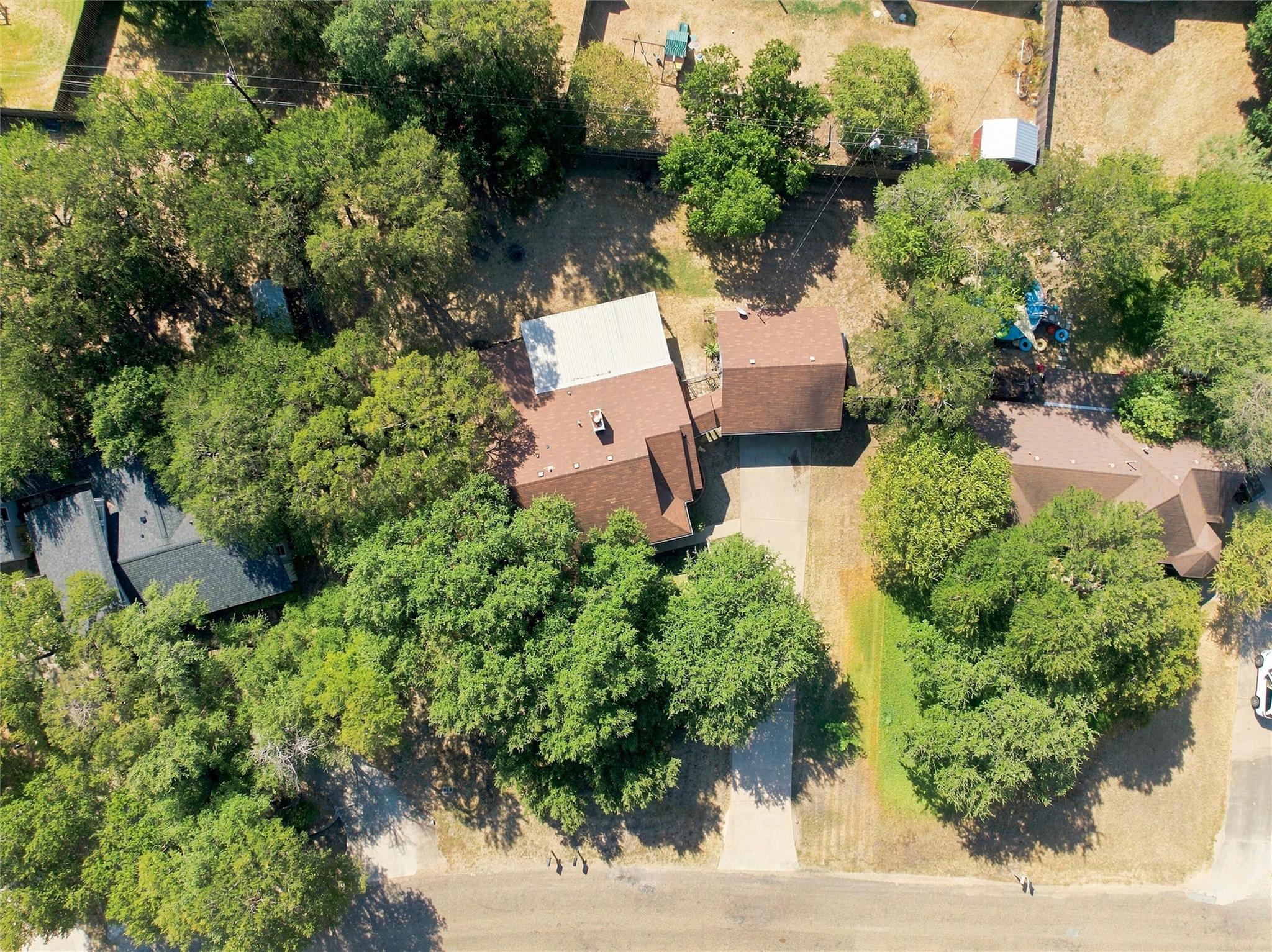 main property photo 31