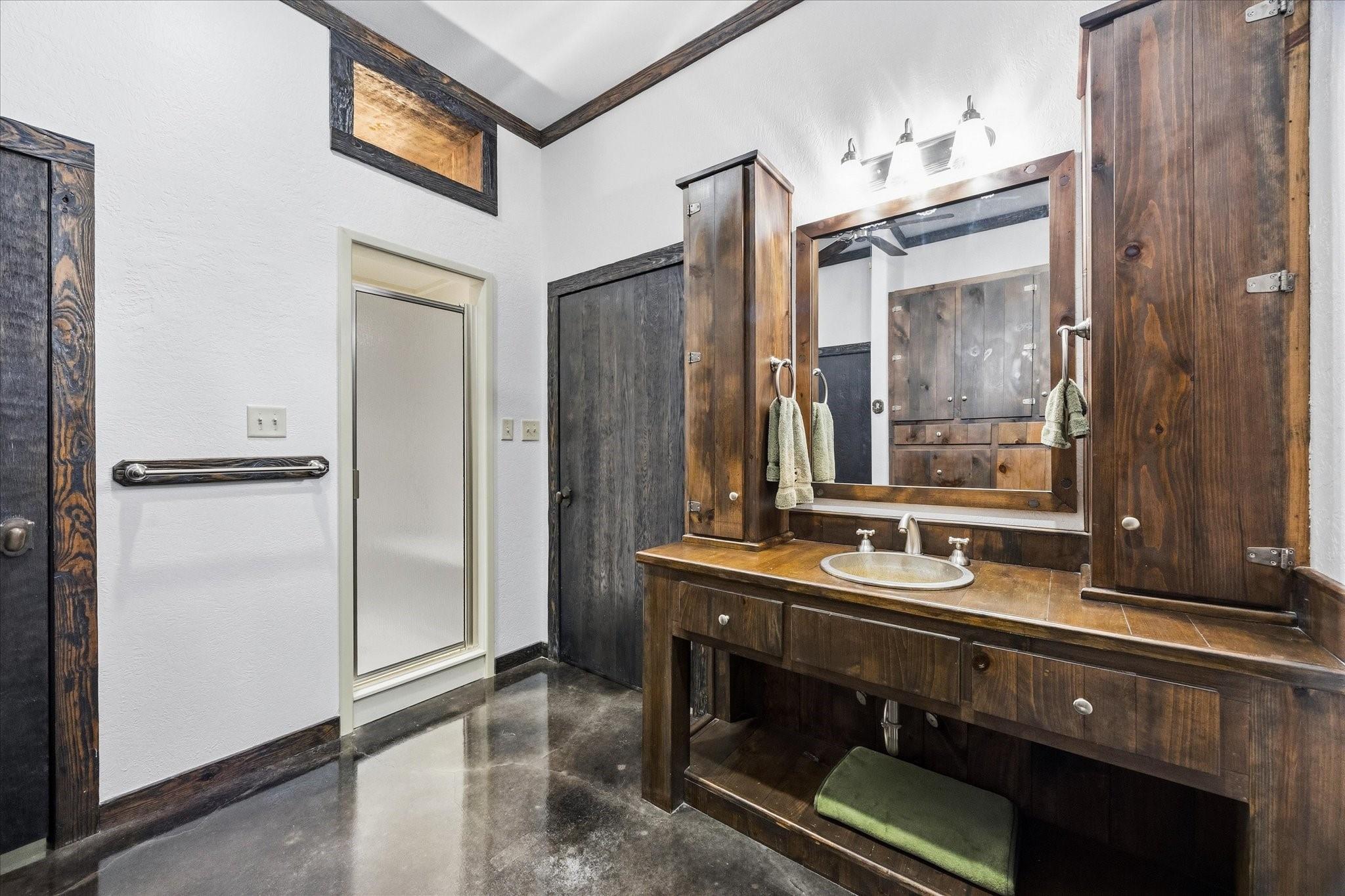 main property photo 39