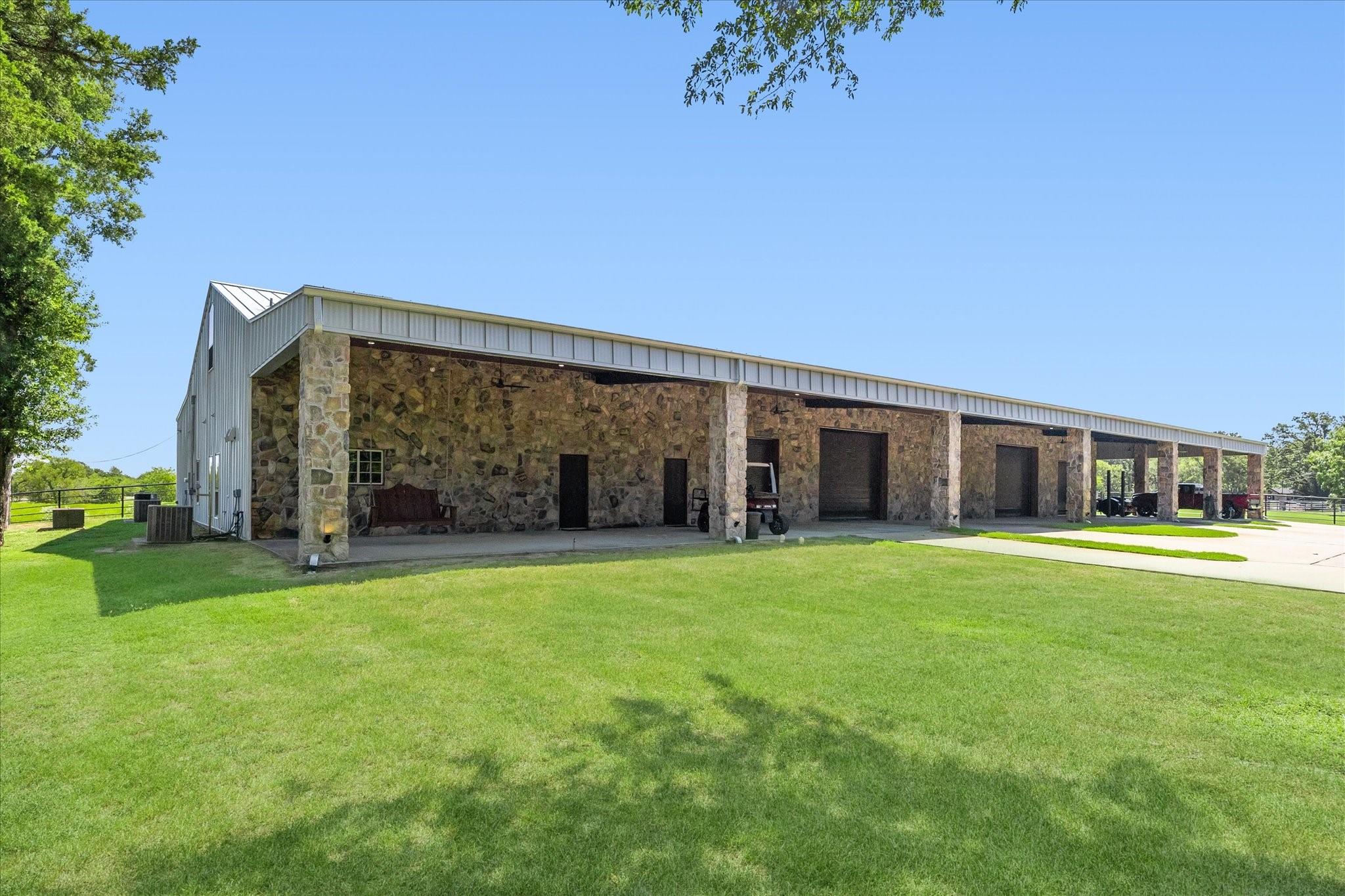 main property photo 8