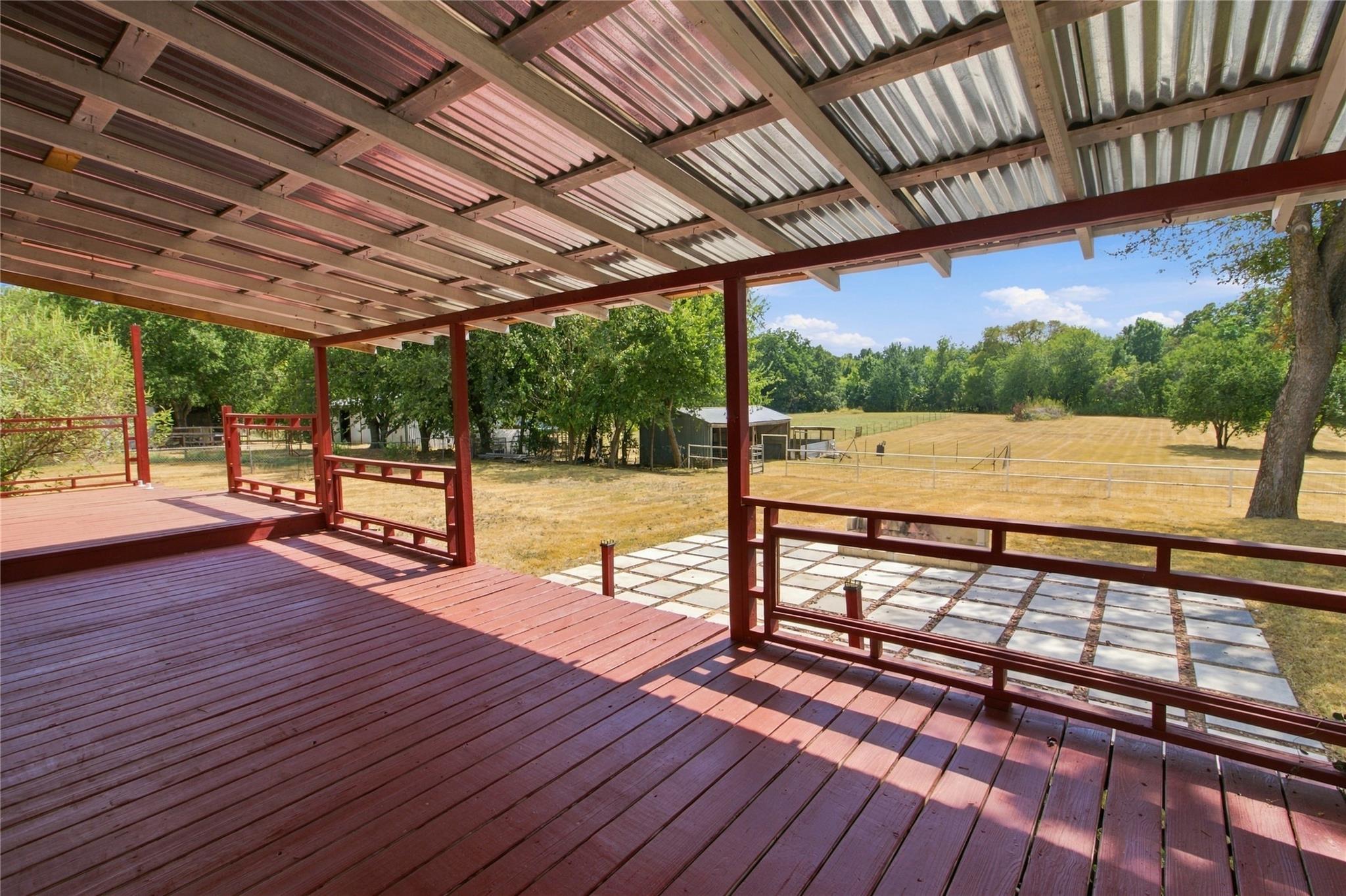 main property photo 17