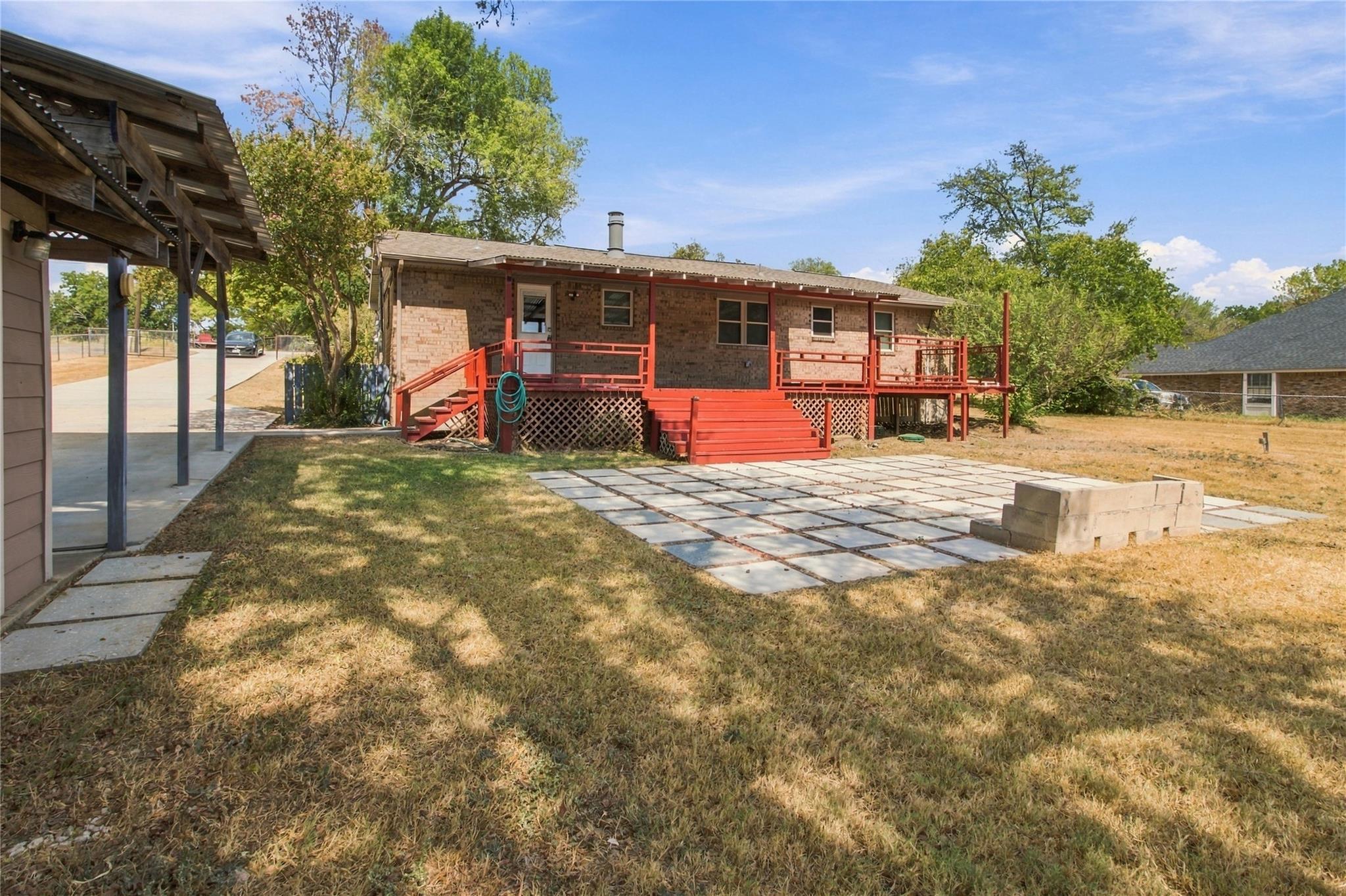 main property photo 18