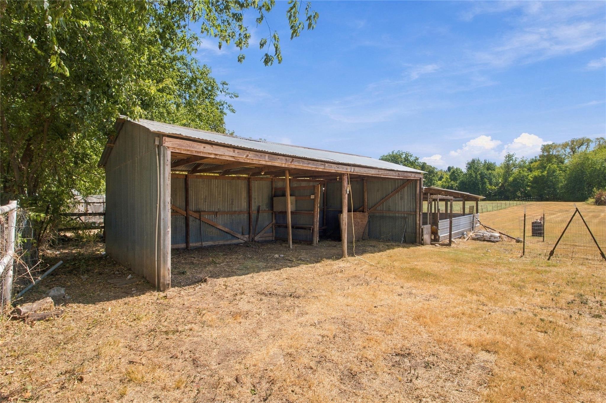 main property photo 22