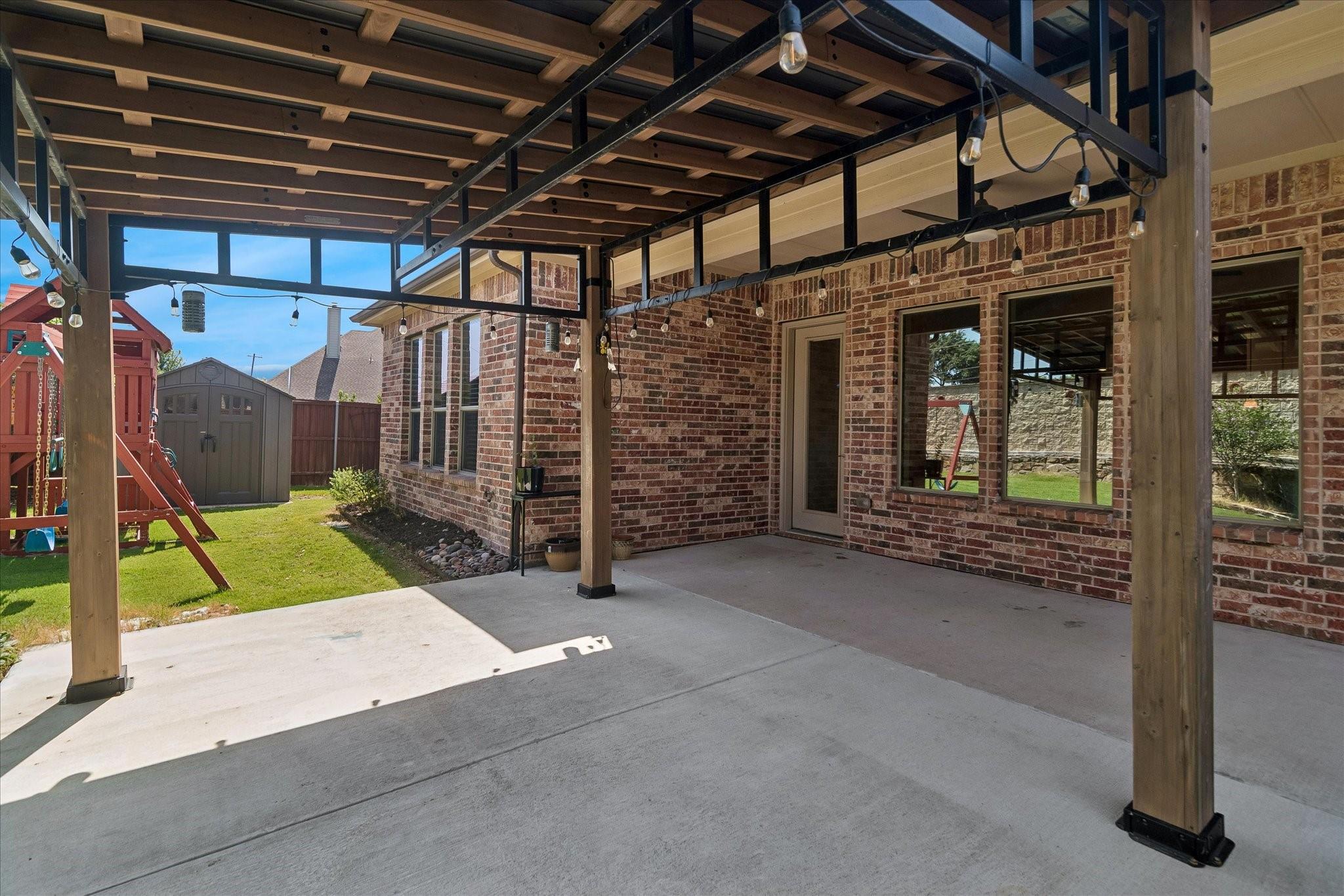 main property photo 23