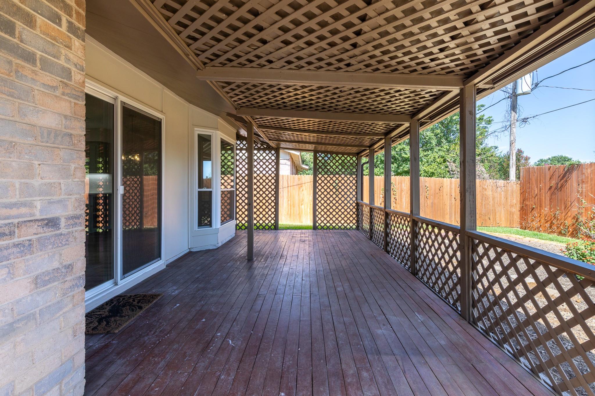 main property photo 33