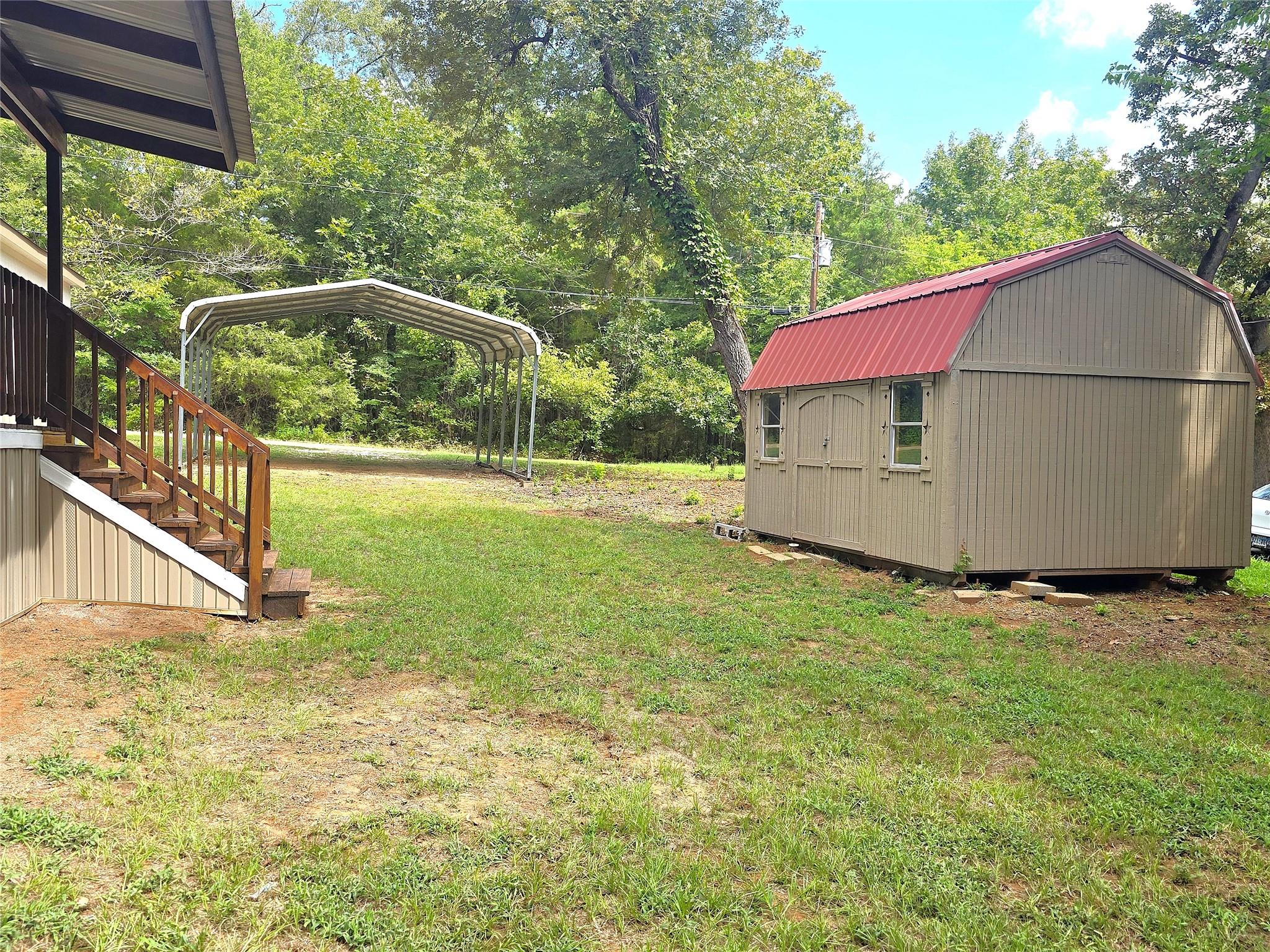 main property photo 31