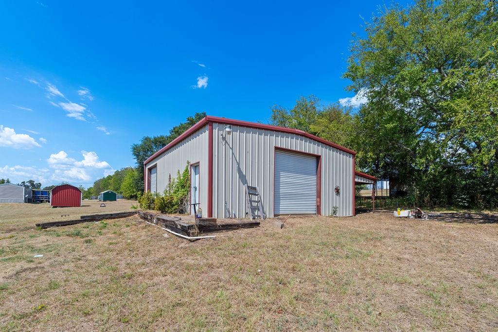 main property photo 33