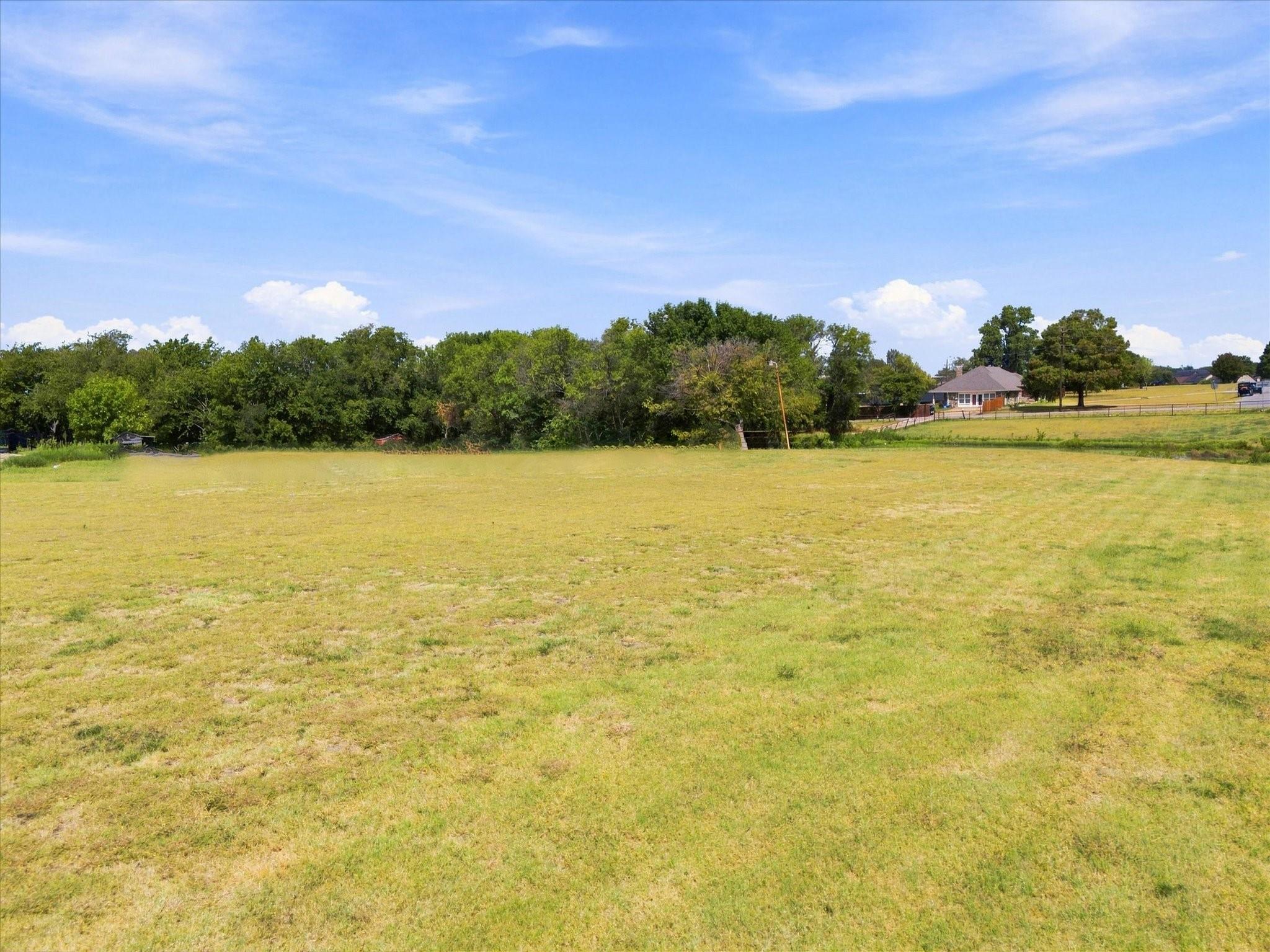 main property photo 11