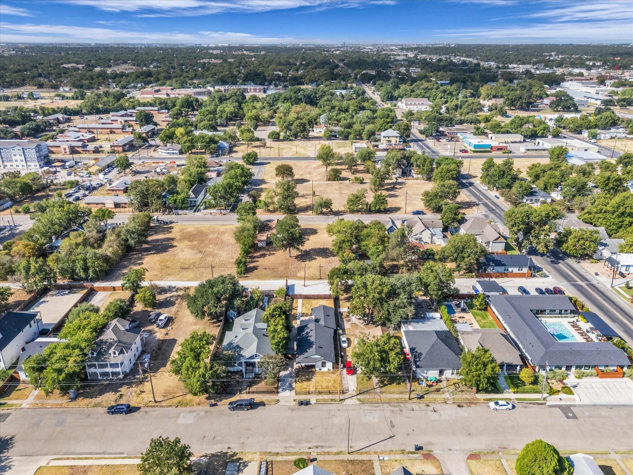 main property photo 37