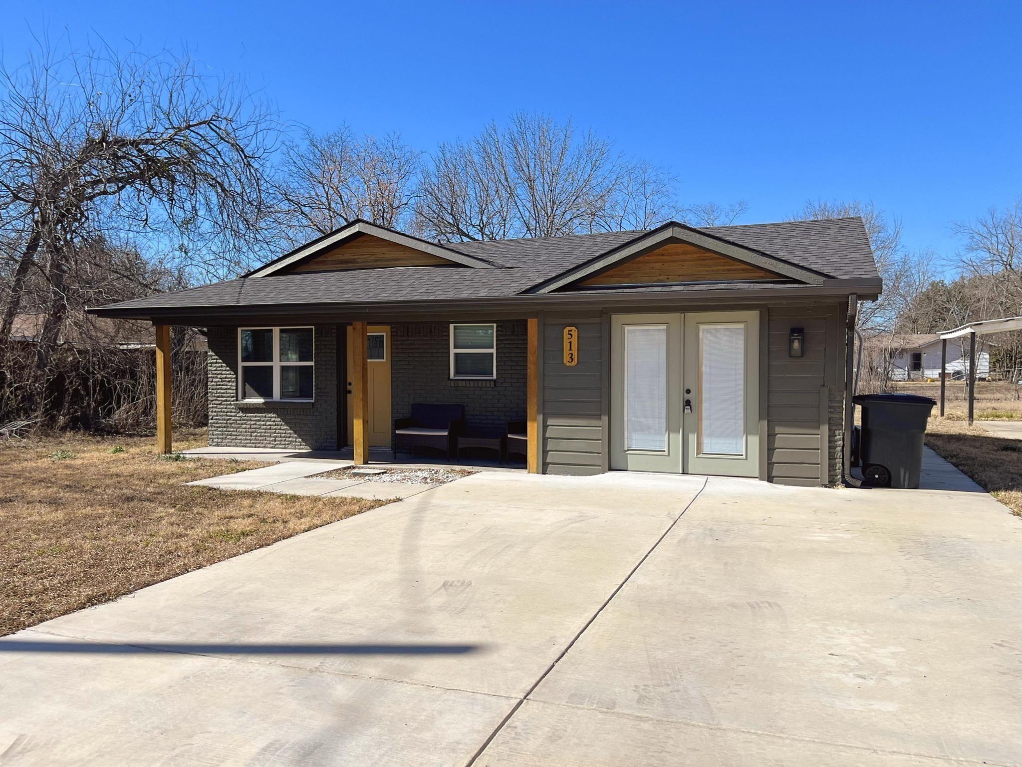 main property photo 3