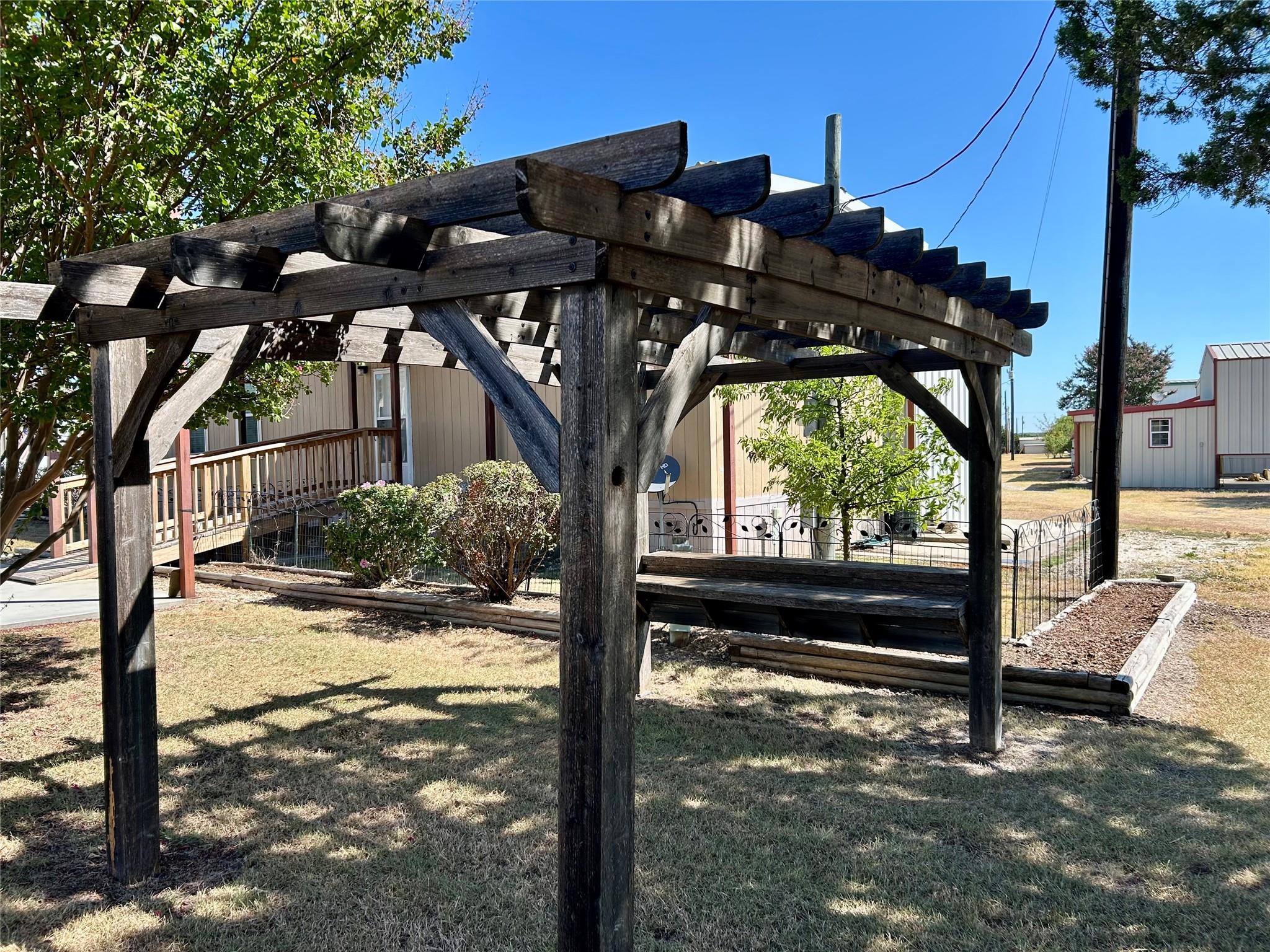 main property photo 26