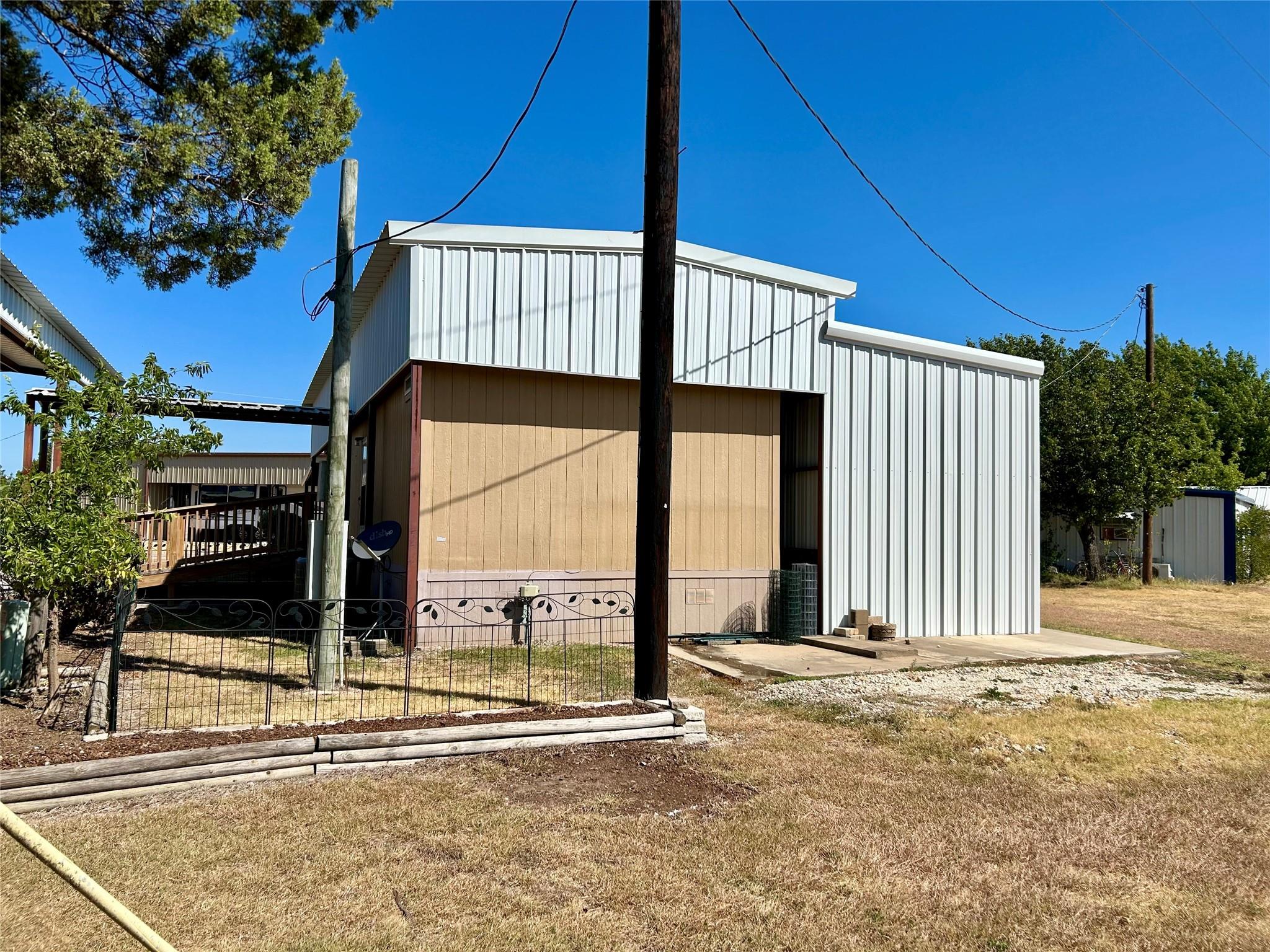 main property photo 27