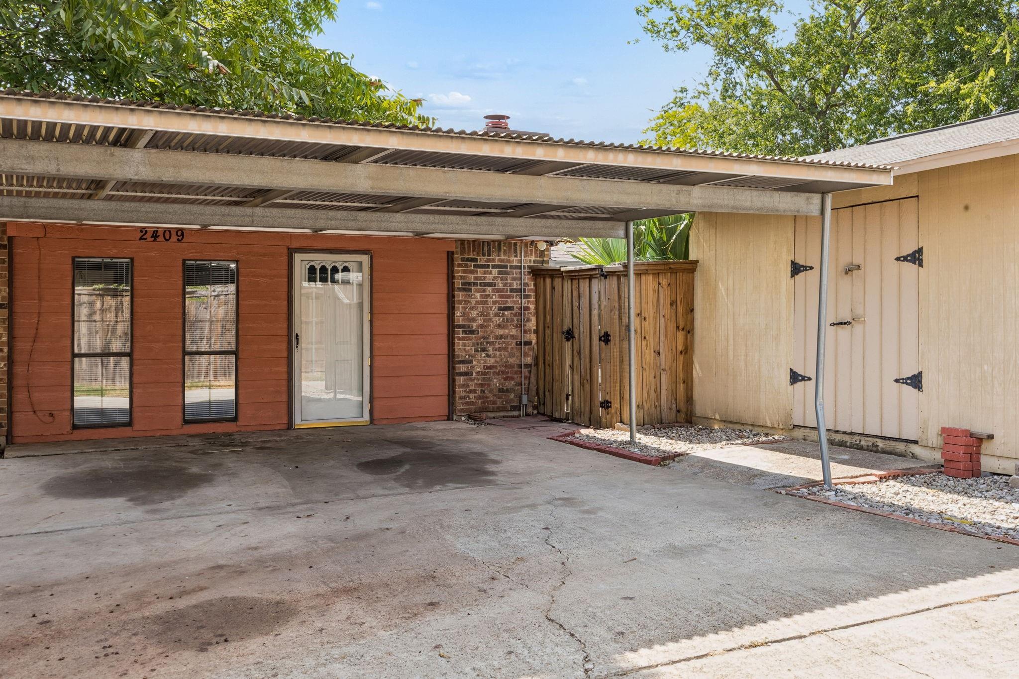 main property photo 23