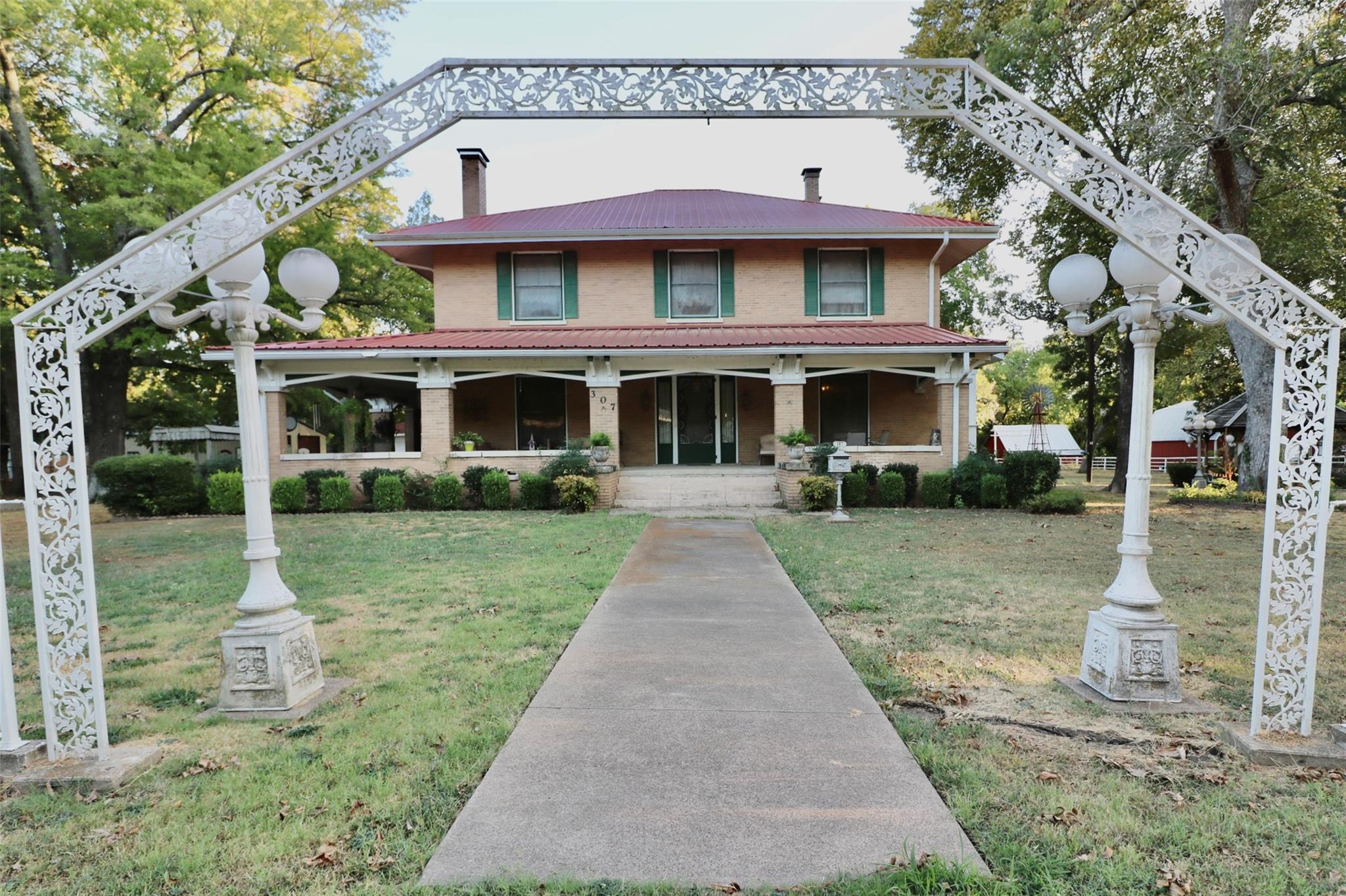 main property photo 2