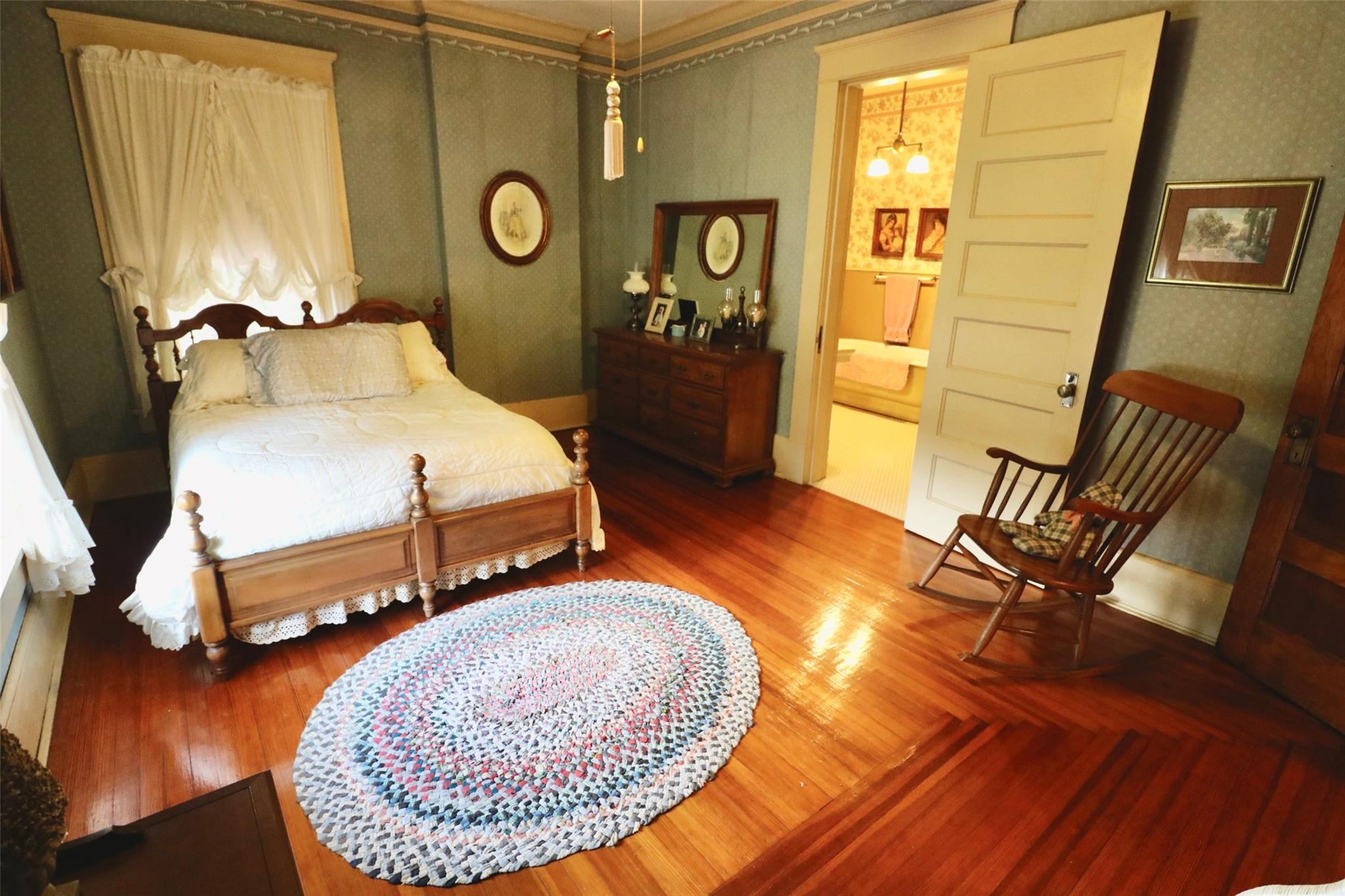 main property photo 23