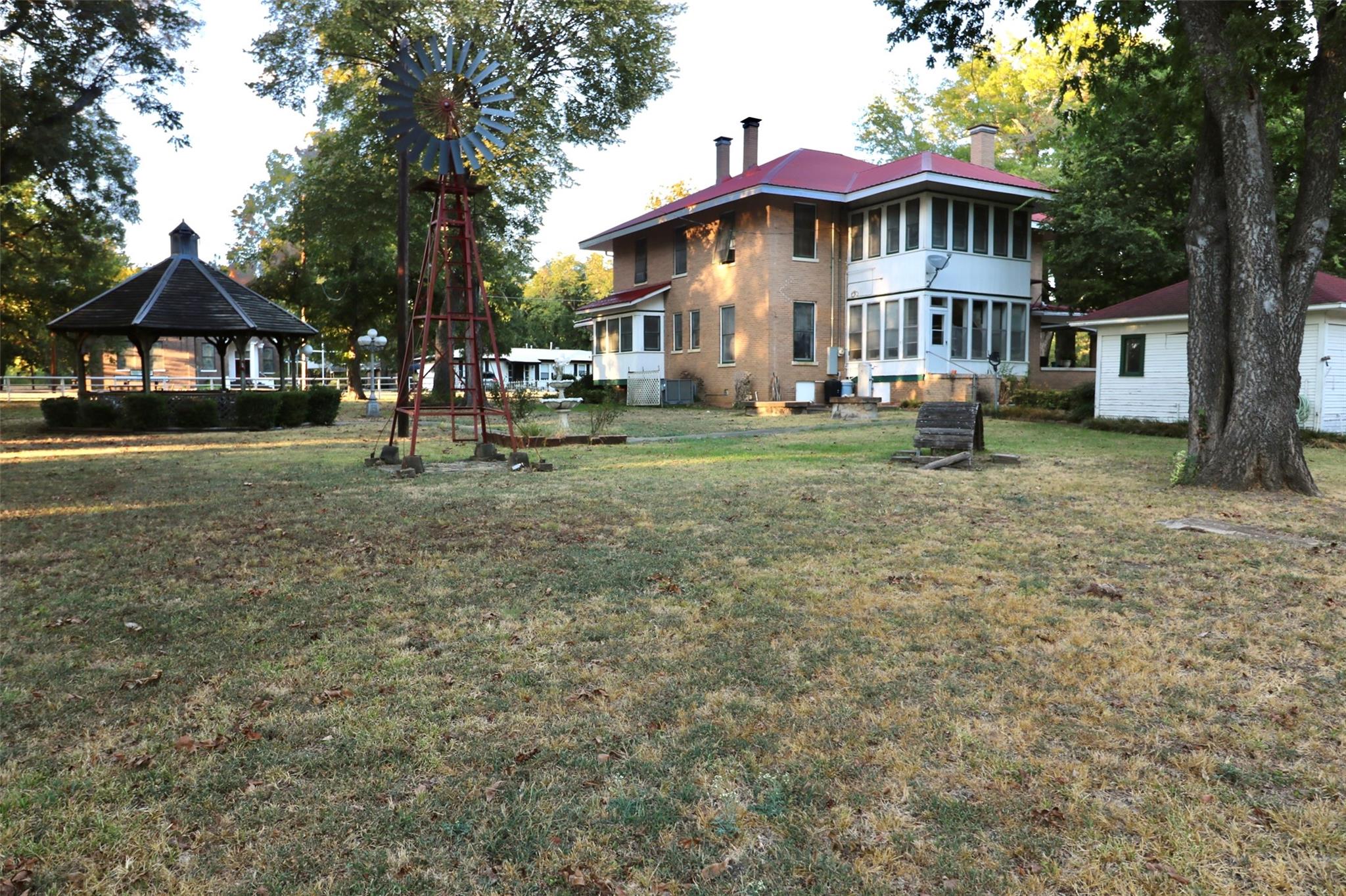 main property photo 32