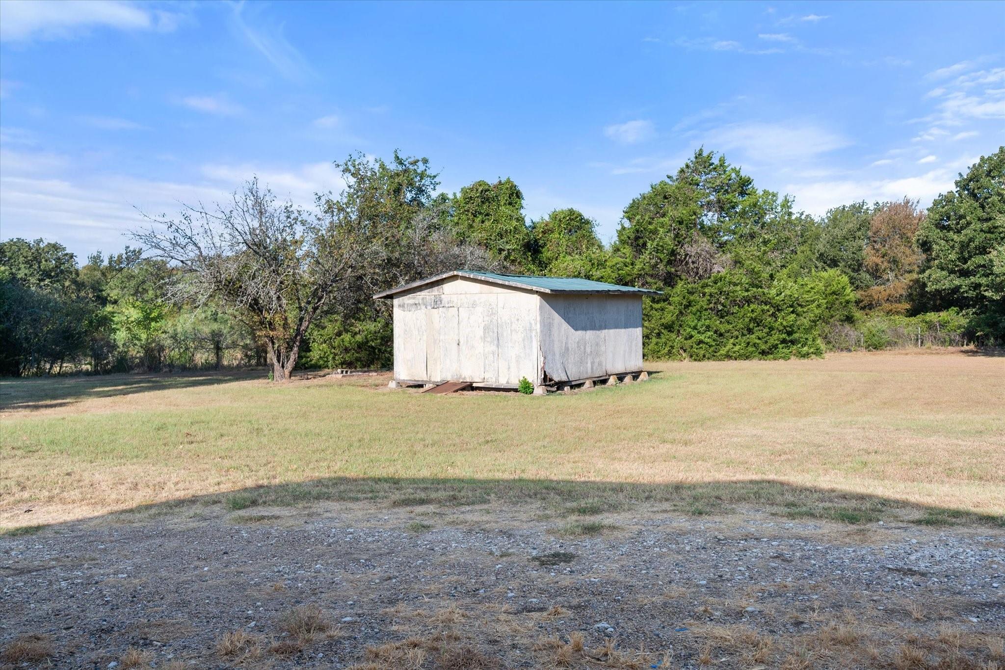 main property photo 31