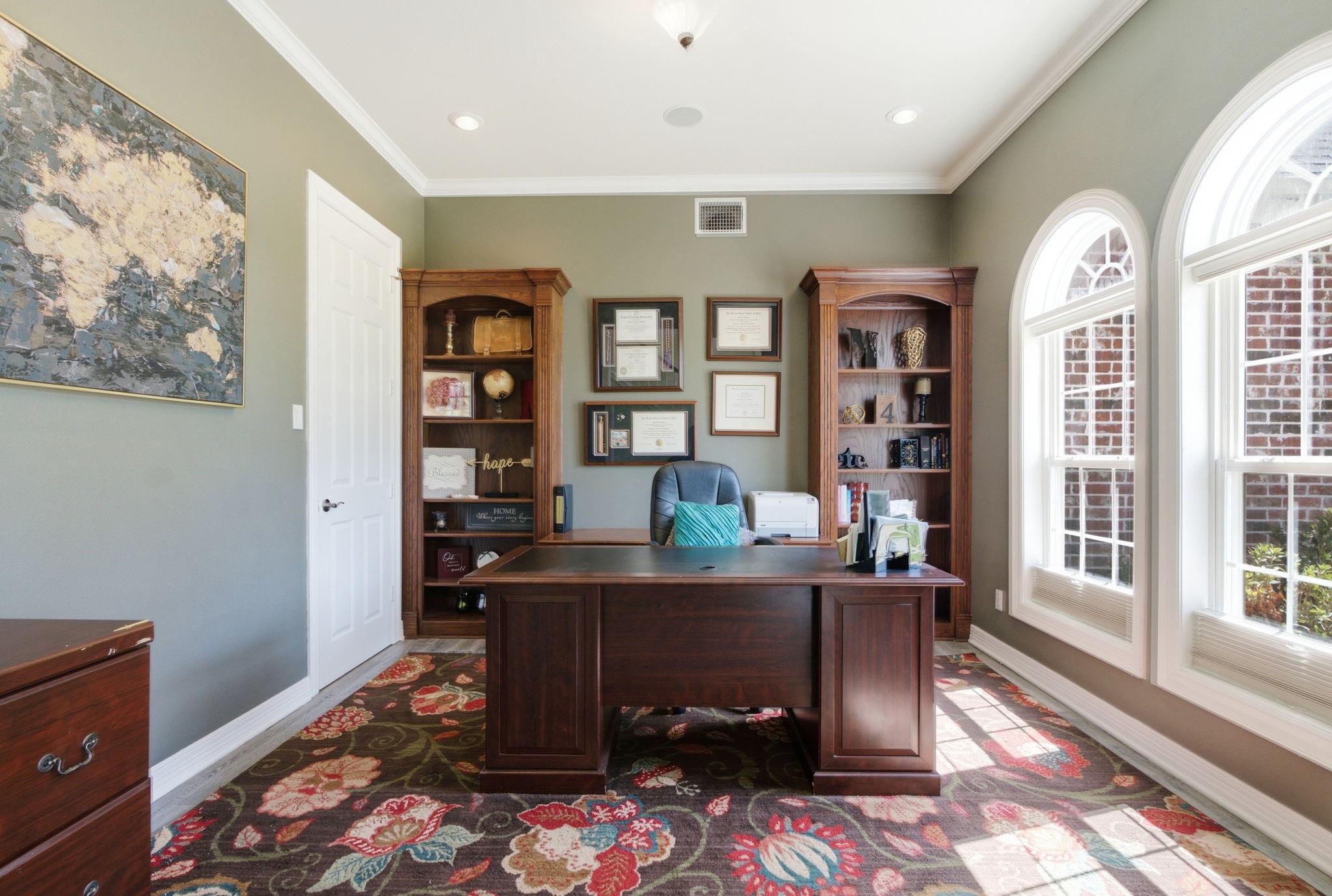 main property photo 15