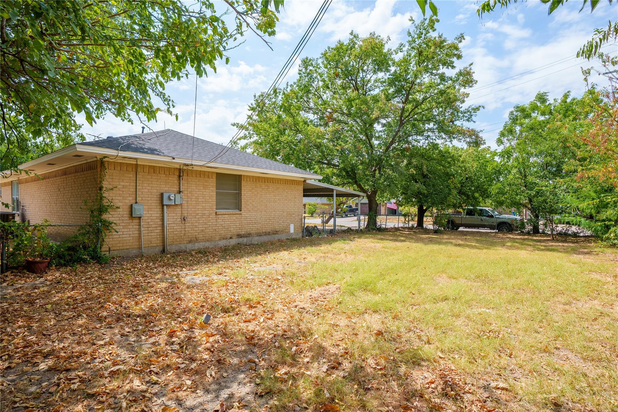 main property photo 27