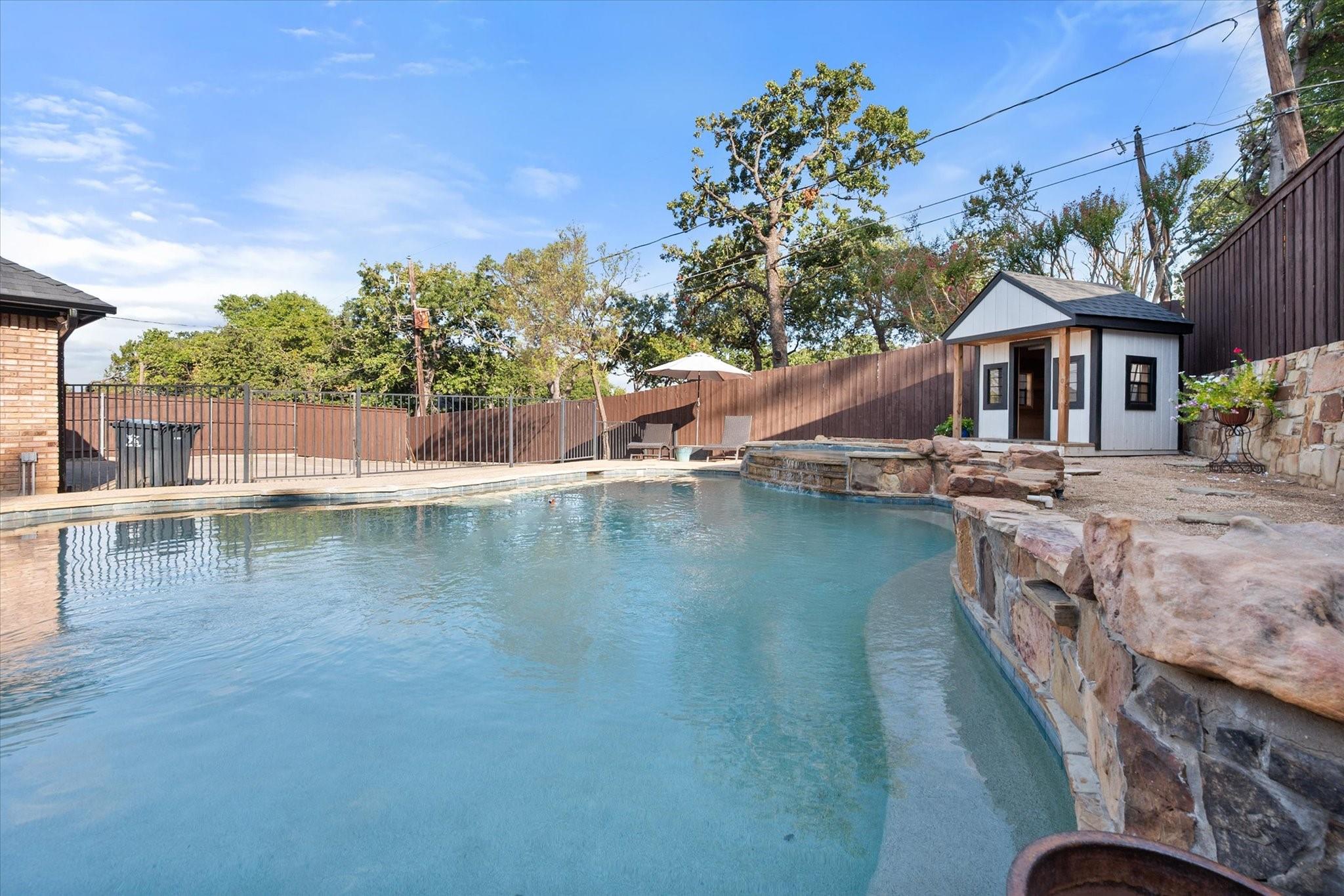 main property photo 24