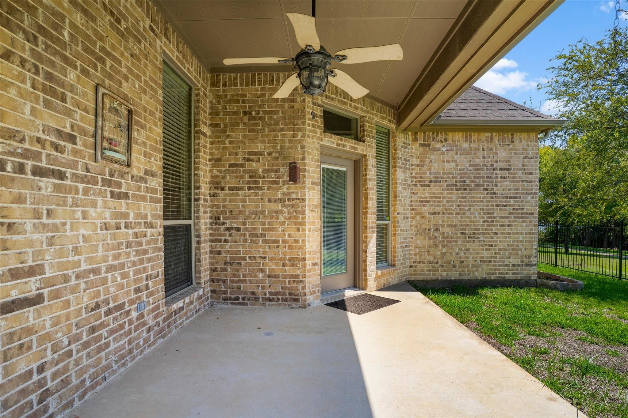 main property photo 30