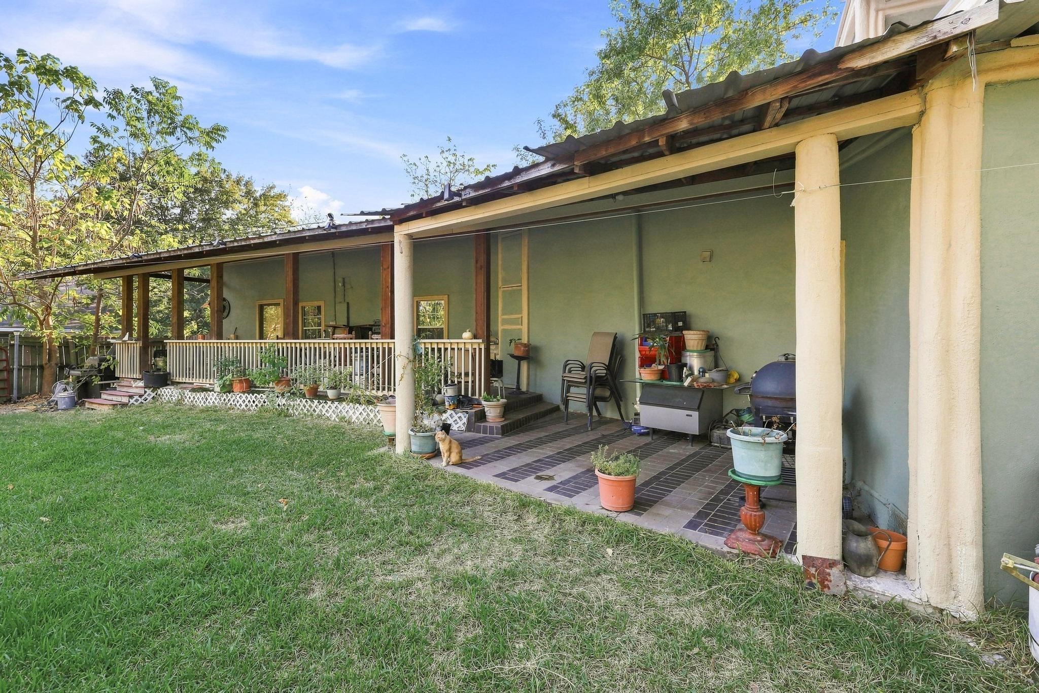 main property photo 3