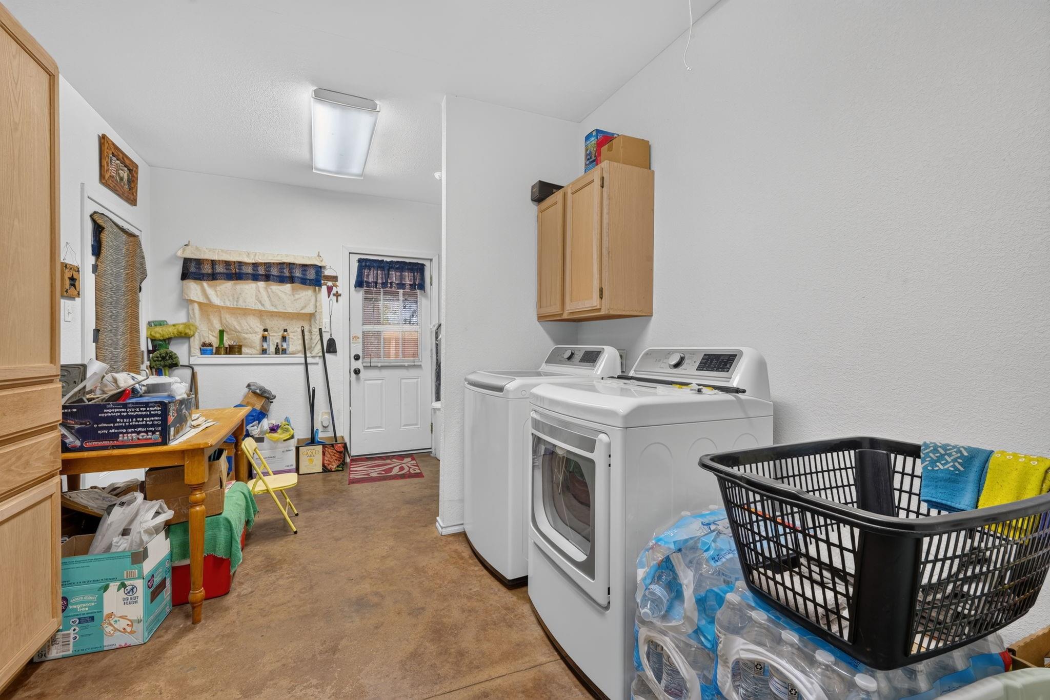 main property photo 16