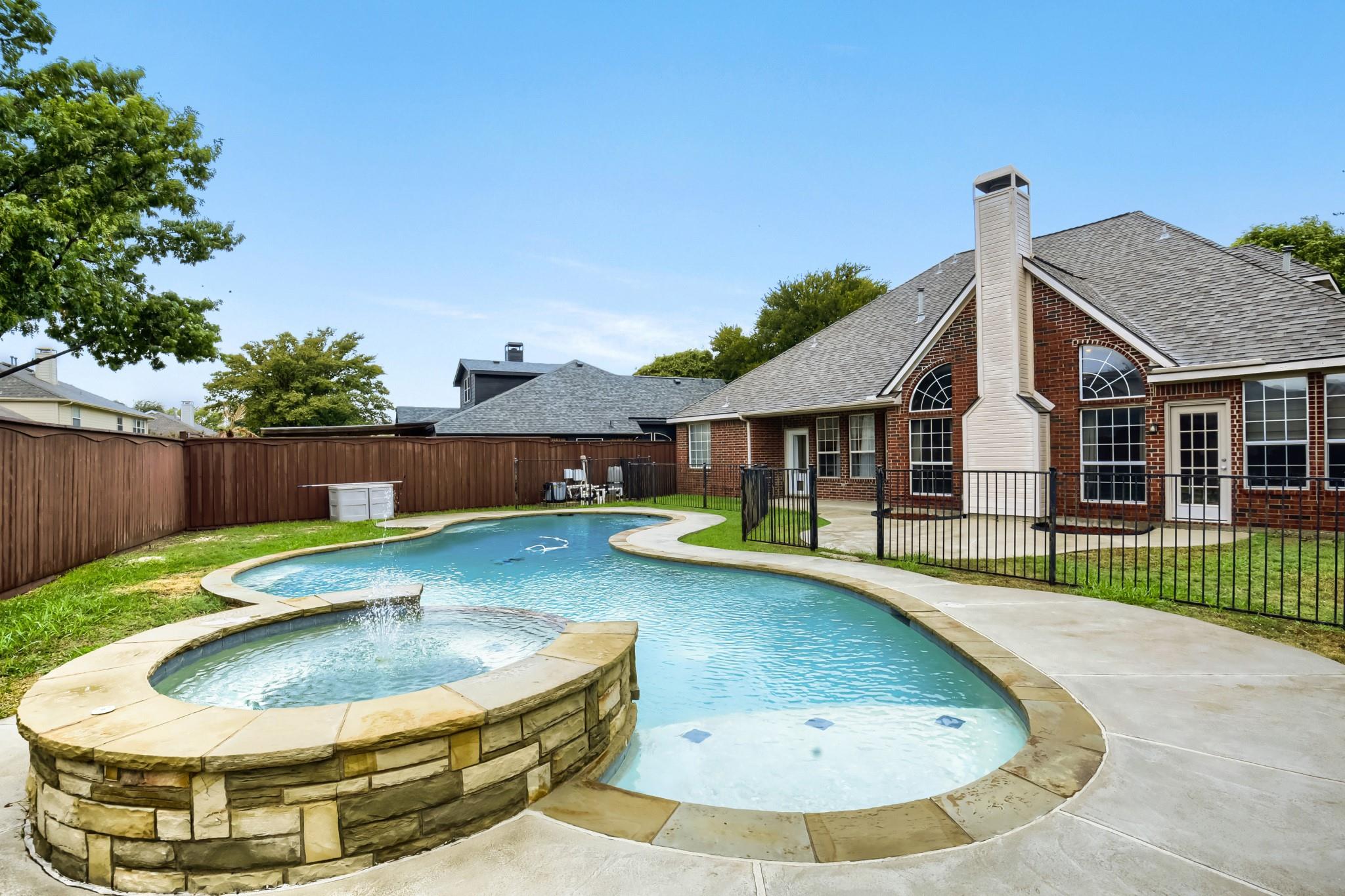 main property photo 23