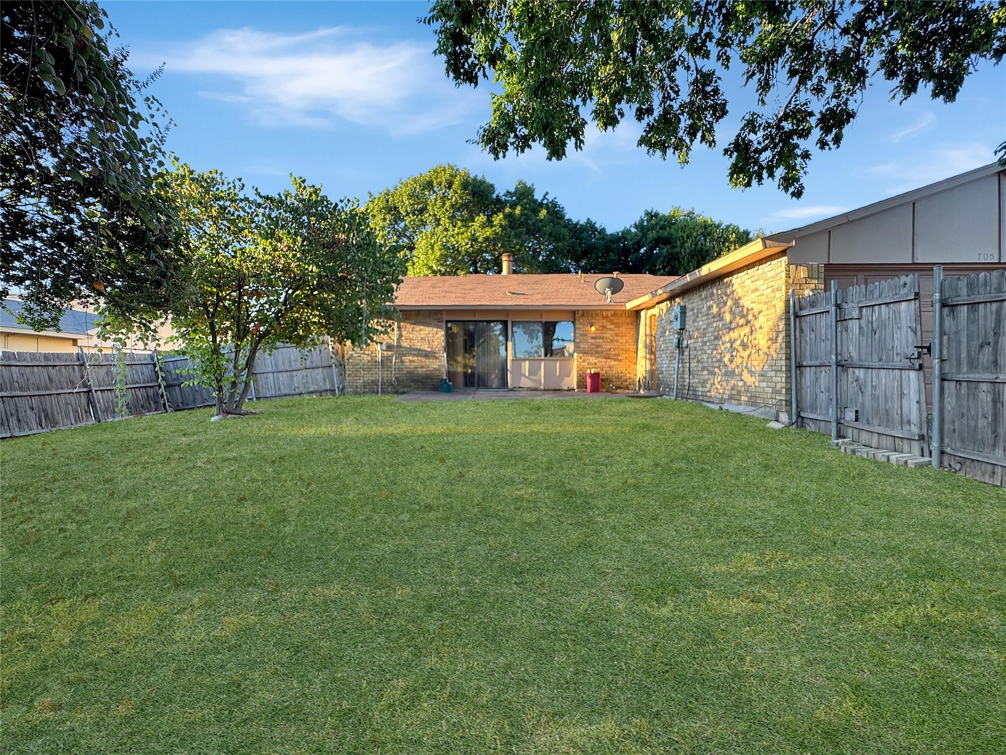 main property photo 13