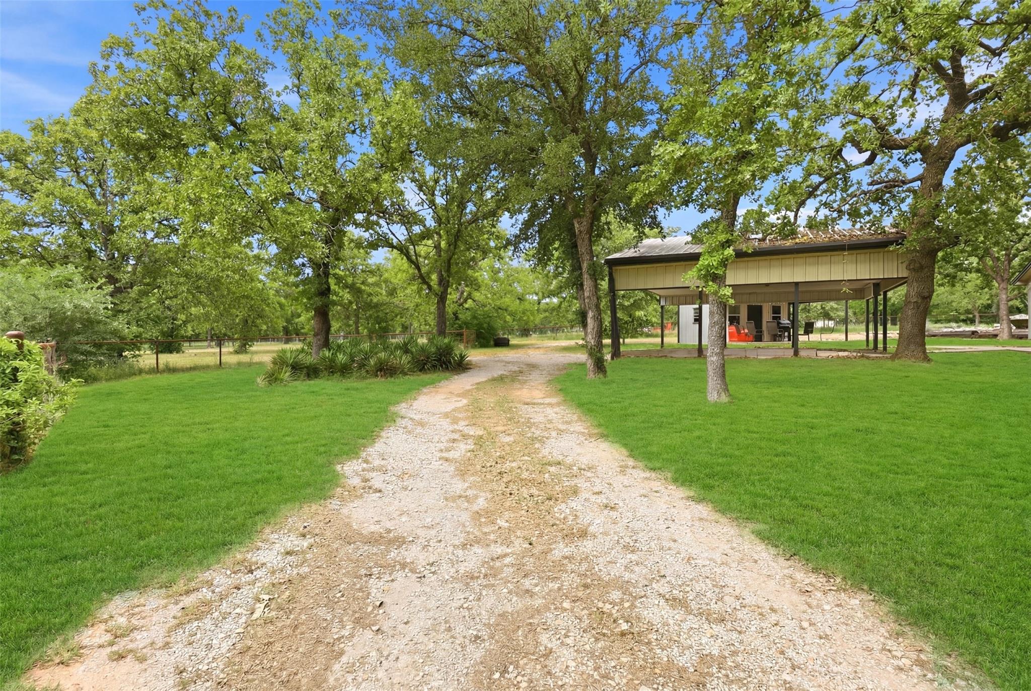 main property photo 23