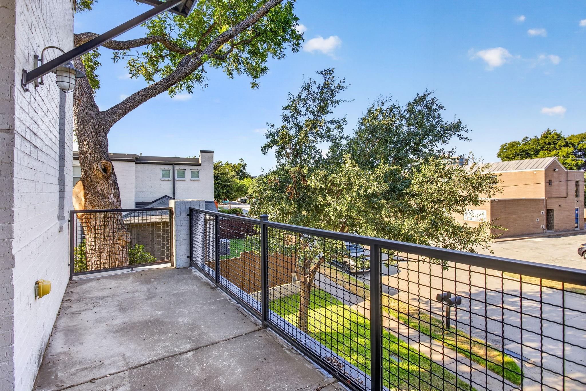 main property photo 32