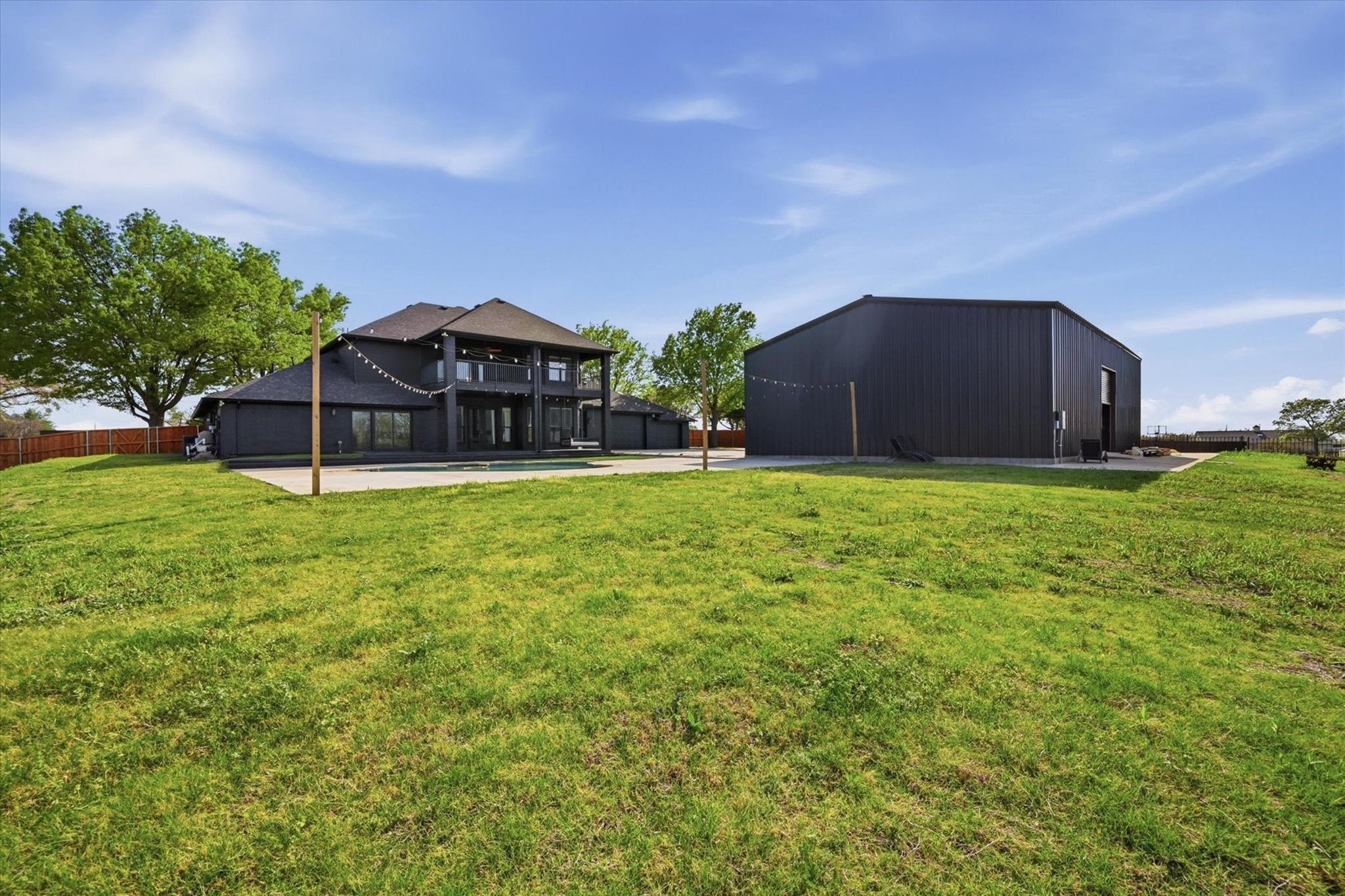 main property photo 38