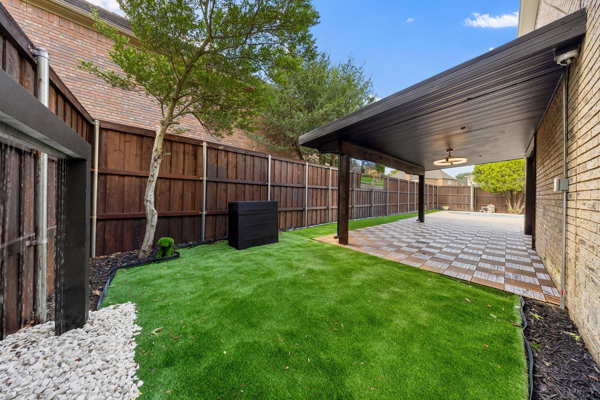 main property photo 23