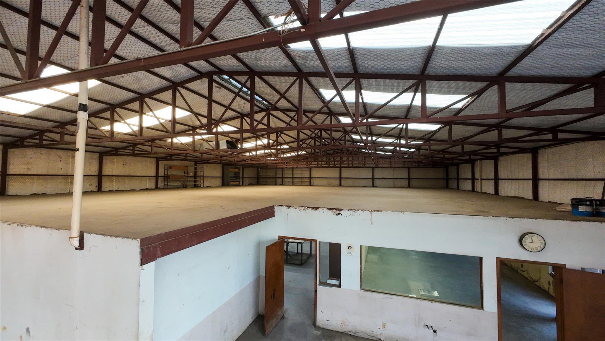 main property photo 19