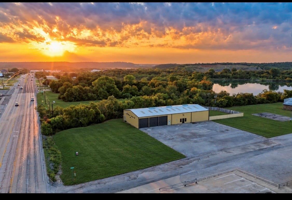 main property photo 23