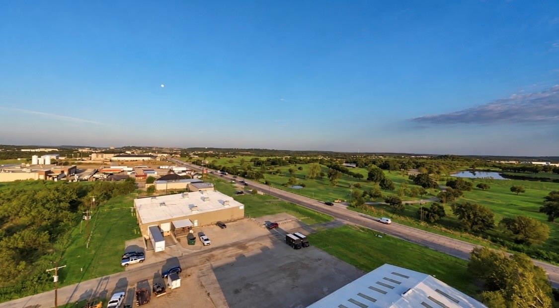 main property photo 25