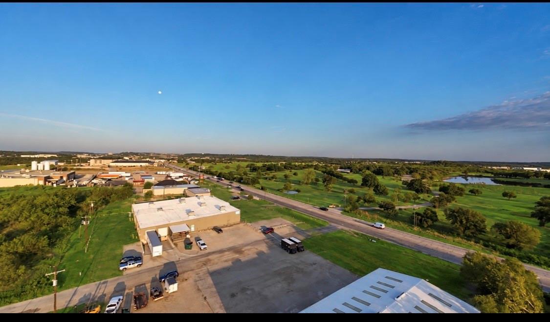 main property photo 6